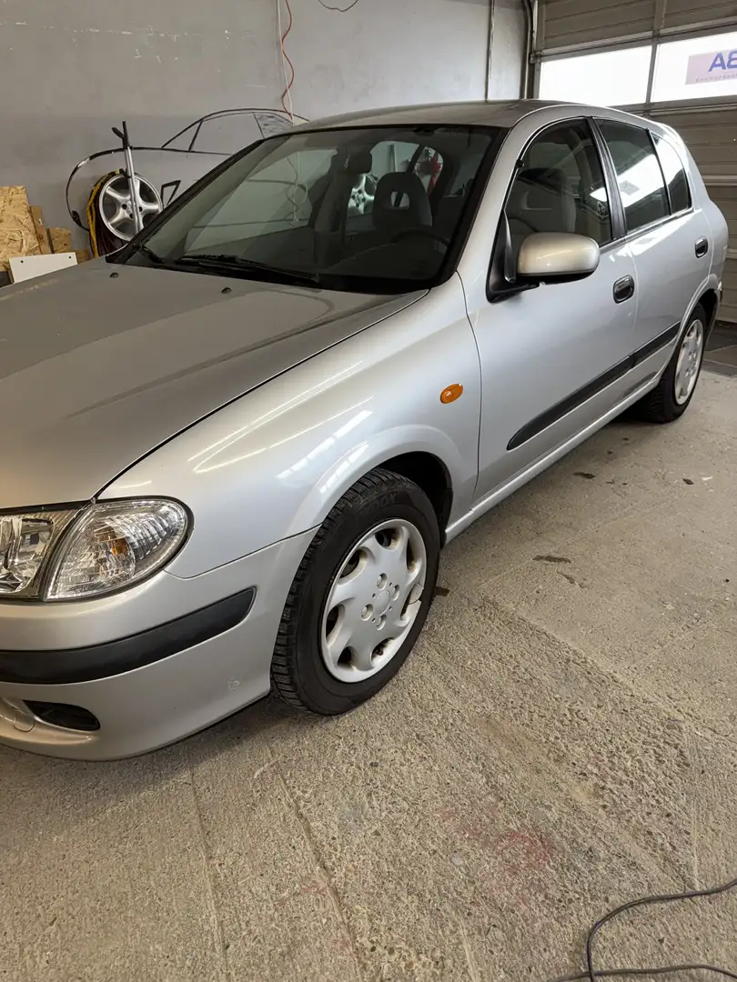 Nissan Almera 1.5 Comfort - 2