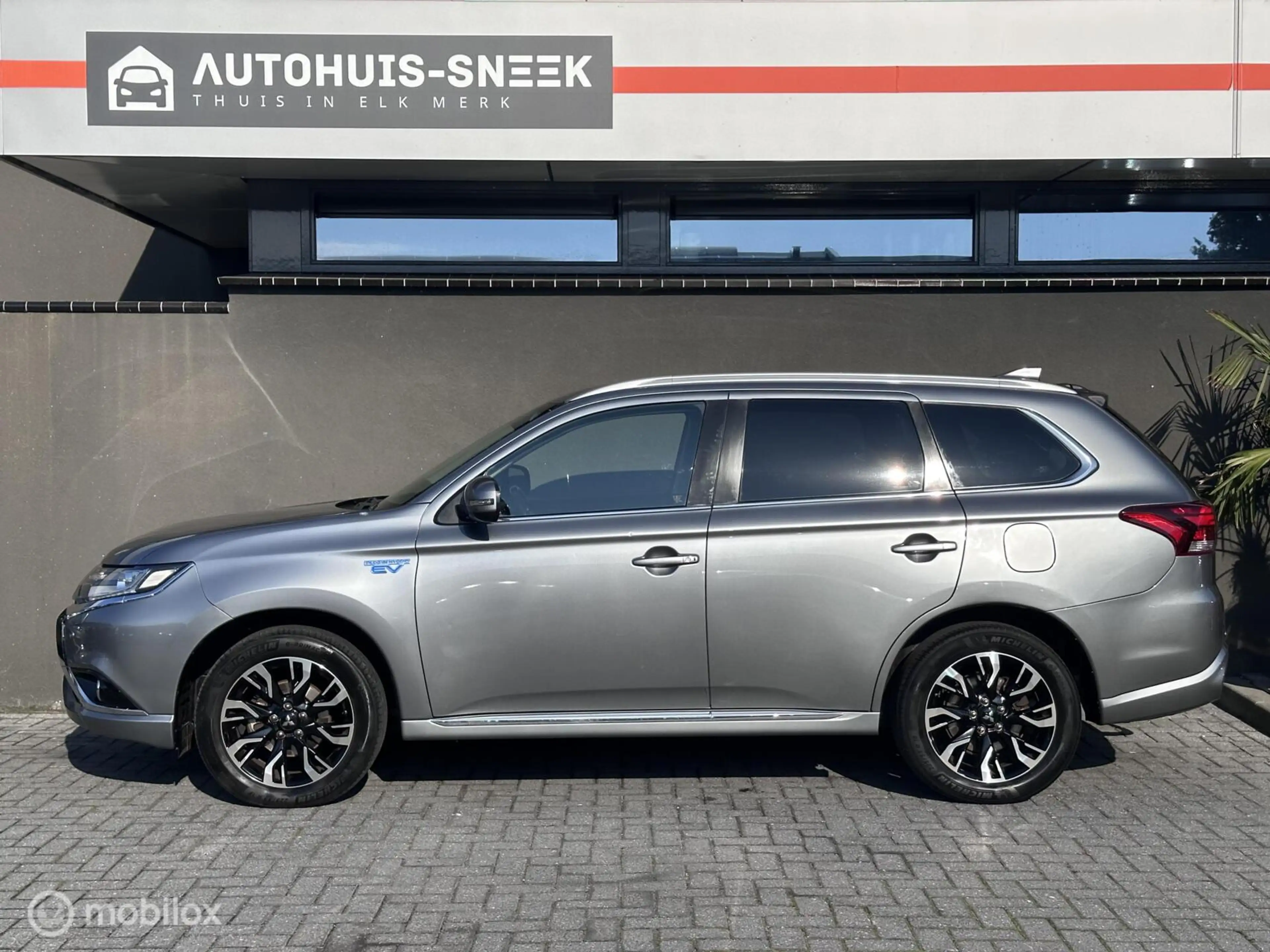 Mitsubishi Outlander 2.0 PHEV | Camera | Keyless | Trekhaak — photo 4