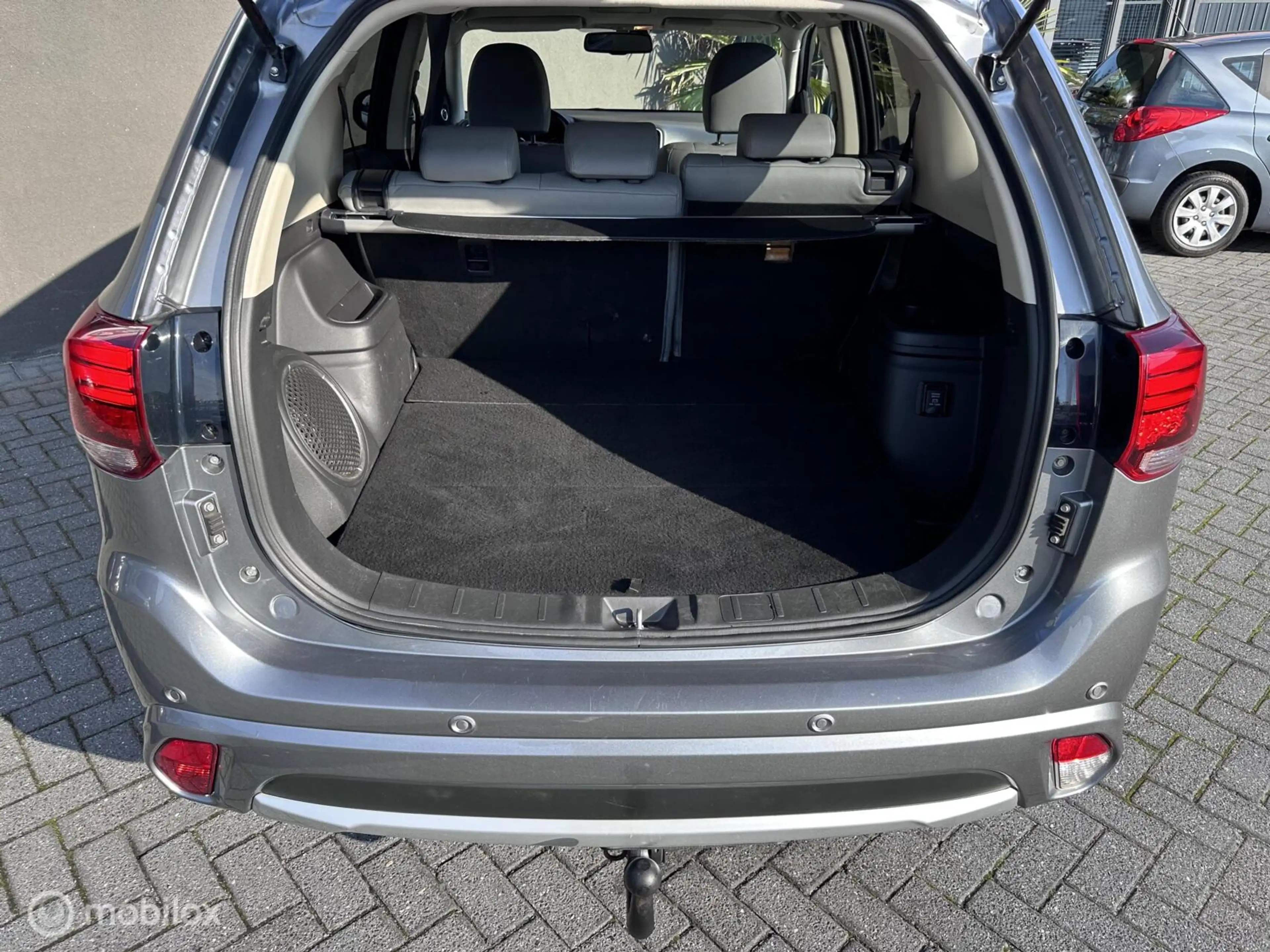 Mitsubishi Outlander 2.0 PHEV | Camera | Keyless | Trekhaak — photo 13