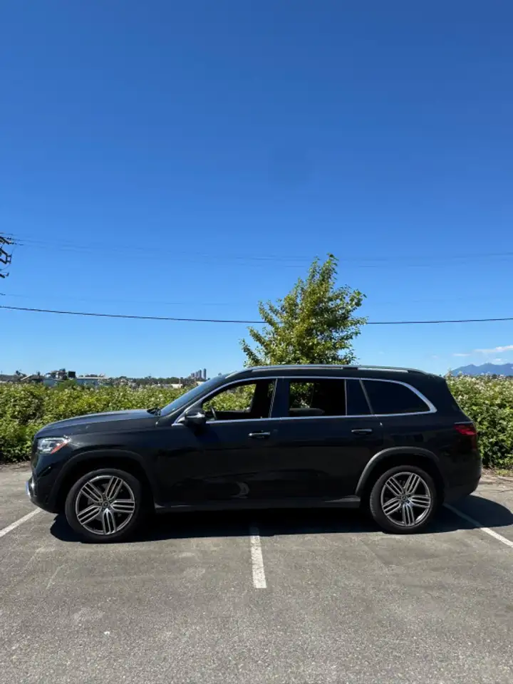 Mercedes-Benz GLS снимка Mercedes-Benz GLS