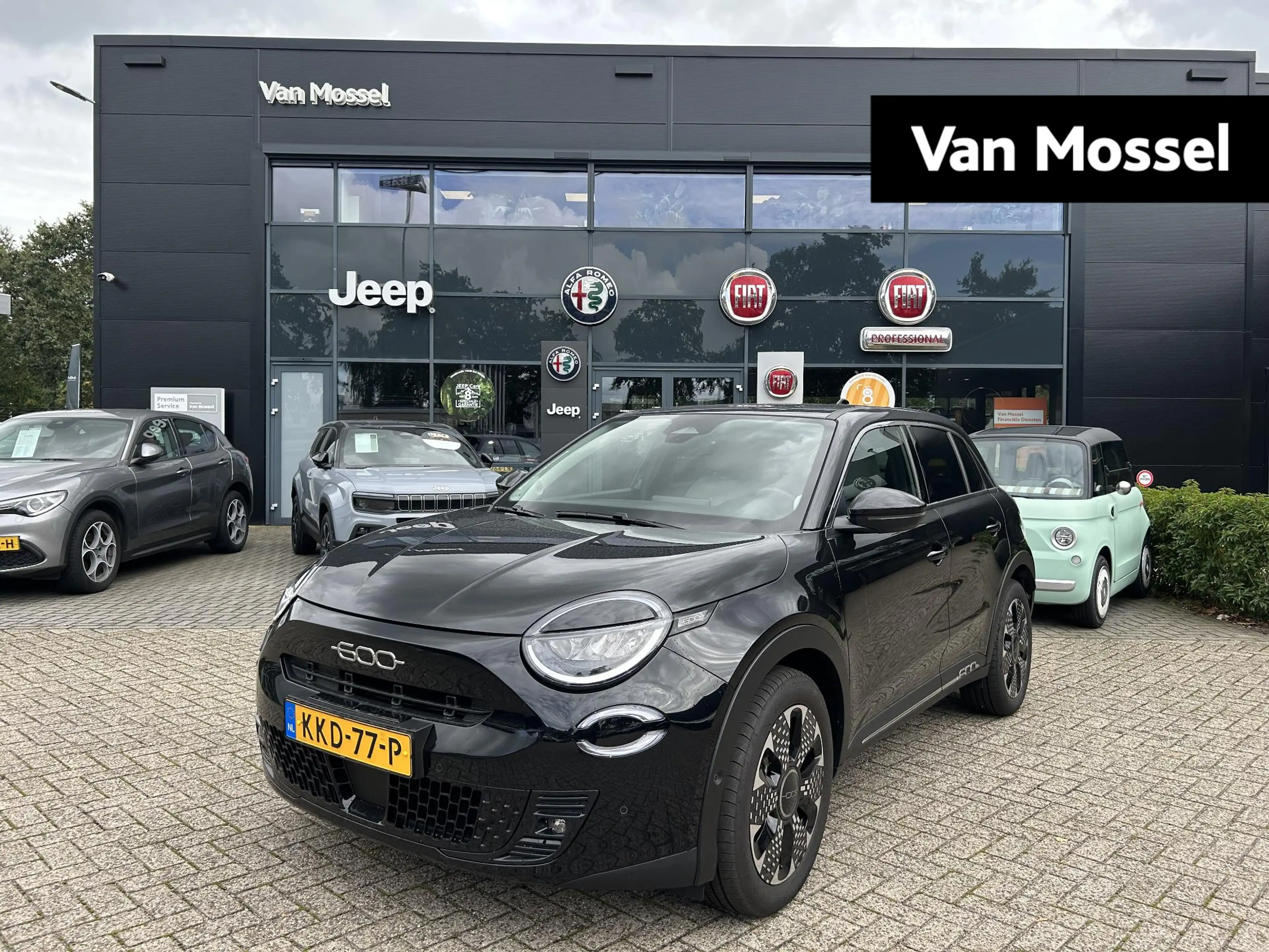 Fiat 600e La Prima 54 kWh | Navigatie | Lederen Bekleding |
