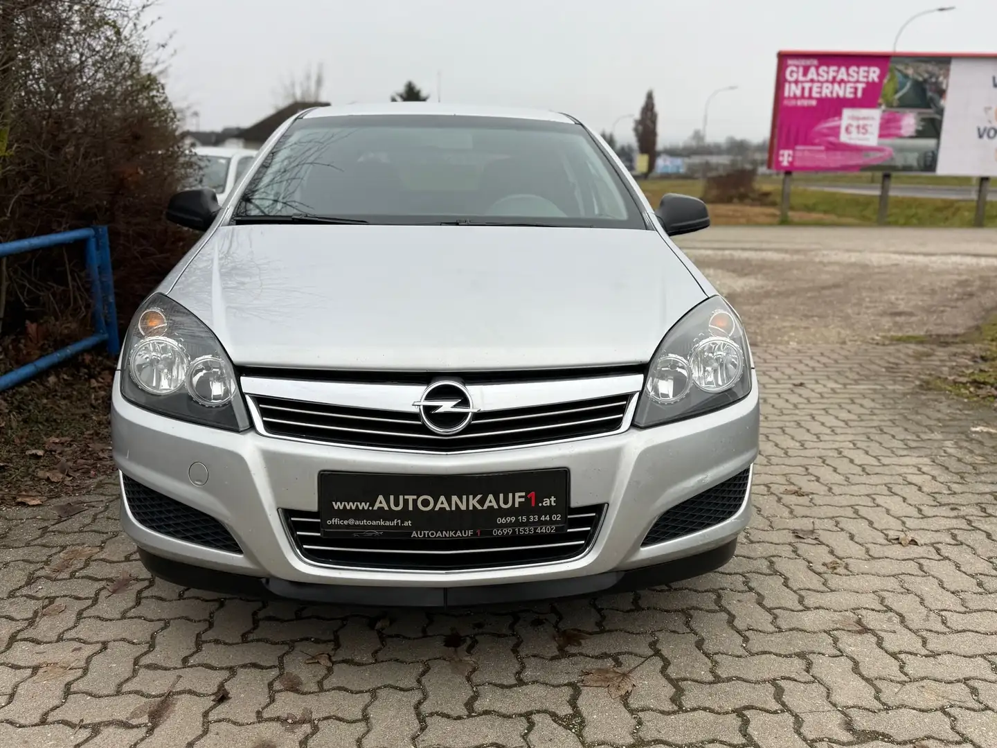 Opel Astra Astra 1,4 Silber - 1