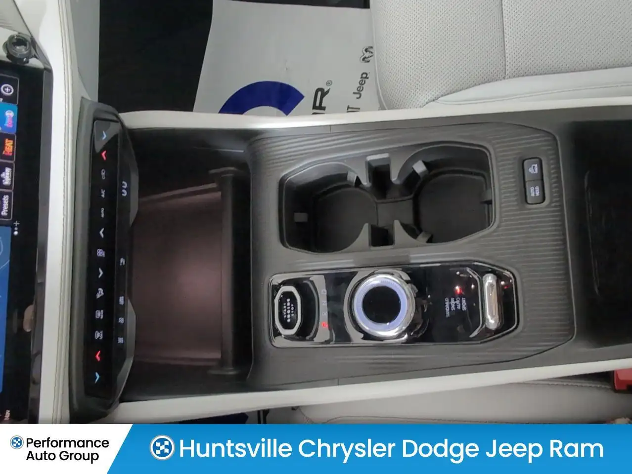 Jeep Cherokee снимка Jeep Cherokee