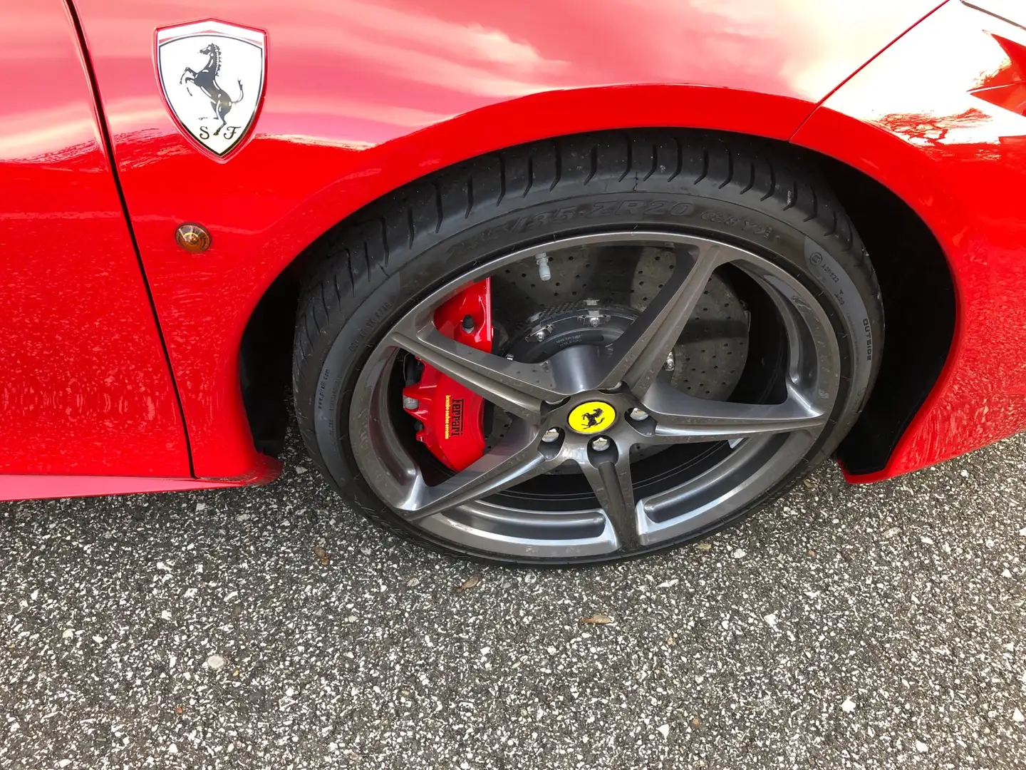 Ferrari 458 Spider  1 HD, Volla , Carbon Racings, 13,500 Km Red - 2
