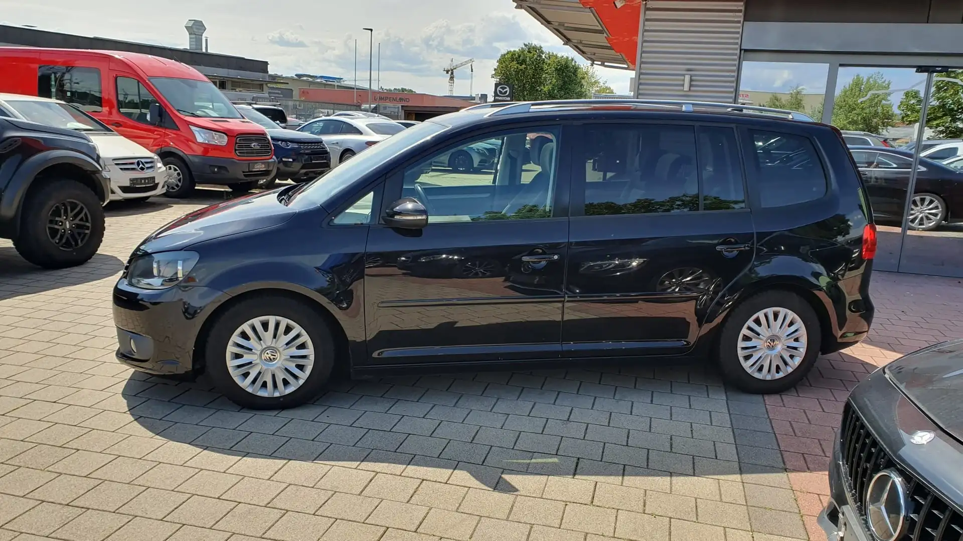 Volkswagen Touran Comfortline, 7 Sitze, TÜV 5/27, Service NEU Negro - 2