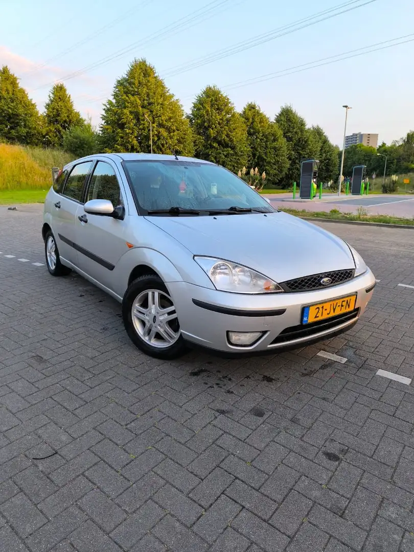Ford Focus Grijs - 2