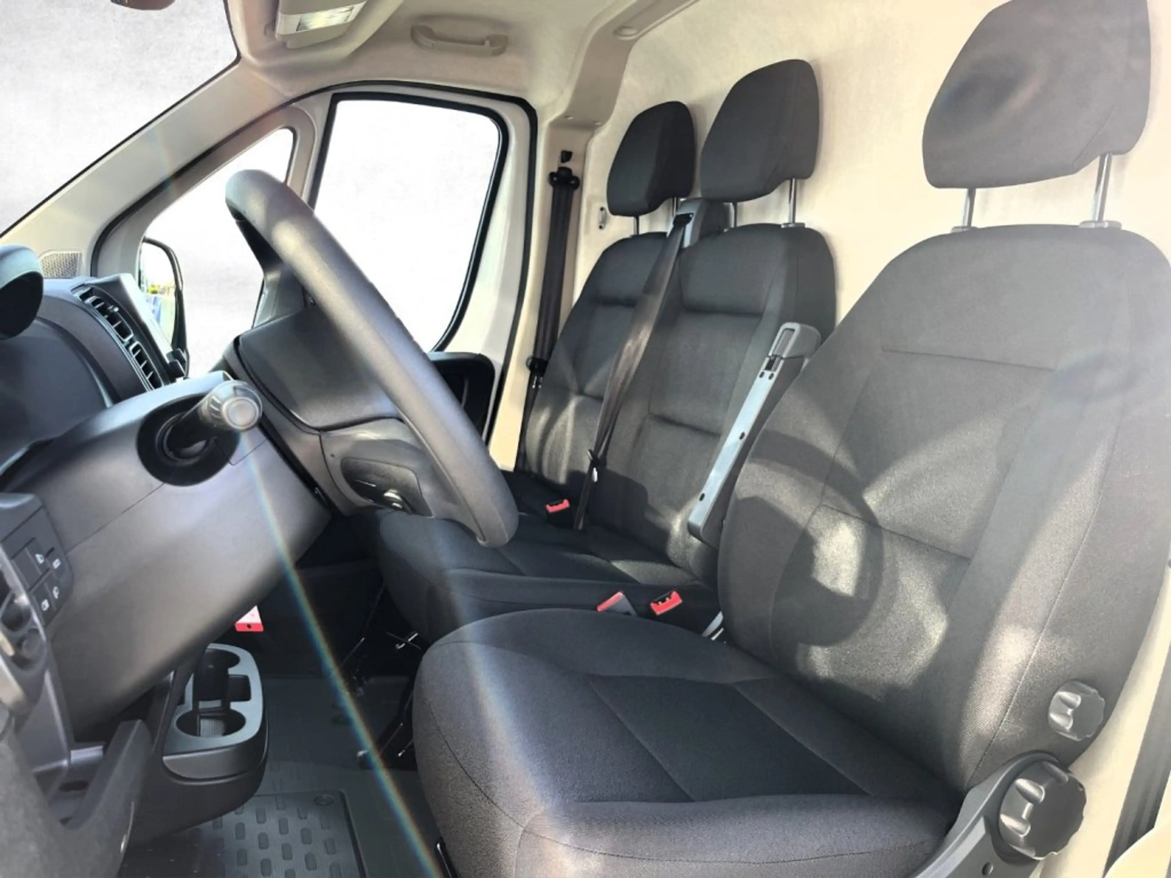 Peugeot Boxer Kastenwagen 3,0T L2H2 BHDI 120 — photo 9
