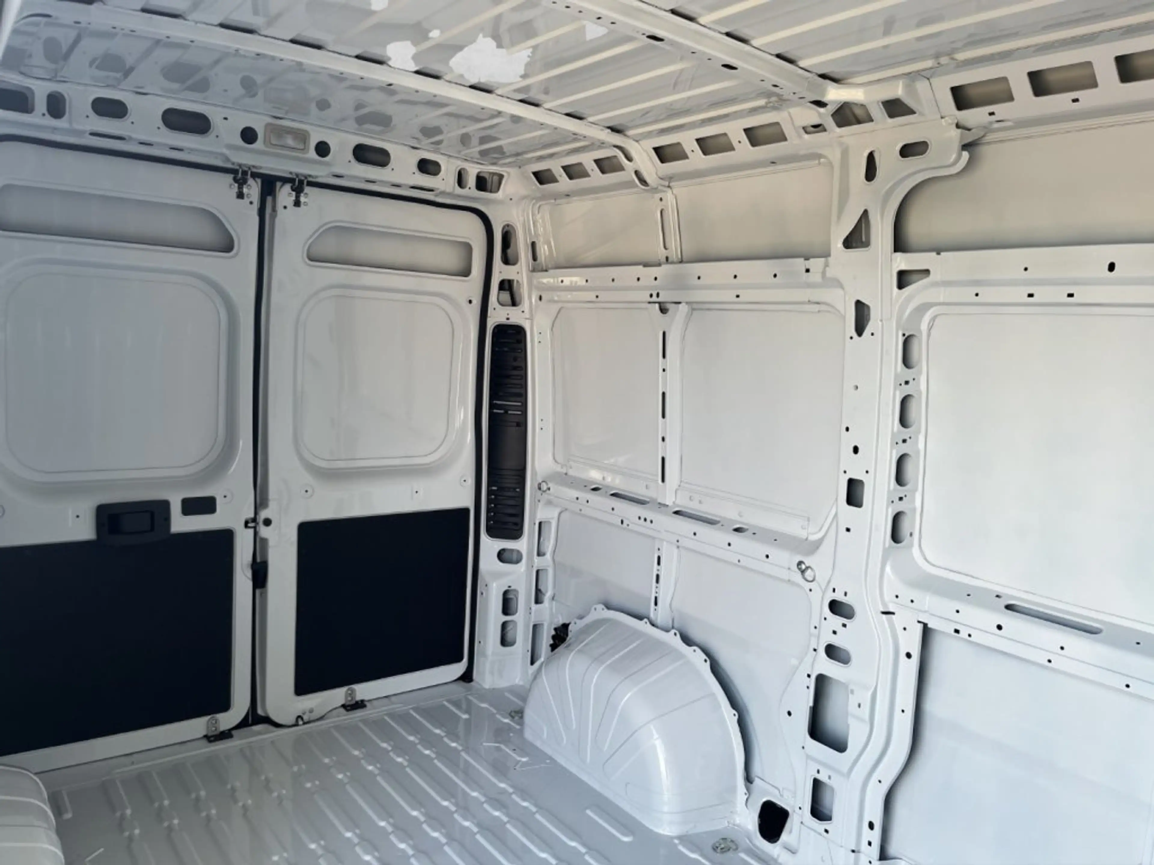 Peugeot Boxer Kastenwagen 3,0T L2H2 BHDI 120 — photo 13