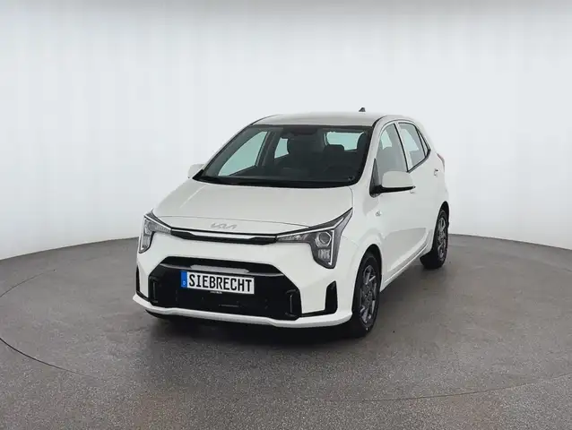 Kia Picanto in White for sale