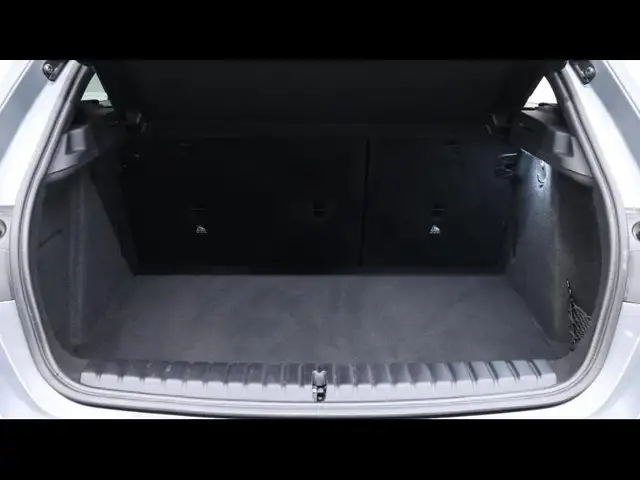 BMW 1 Series view 8