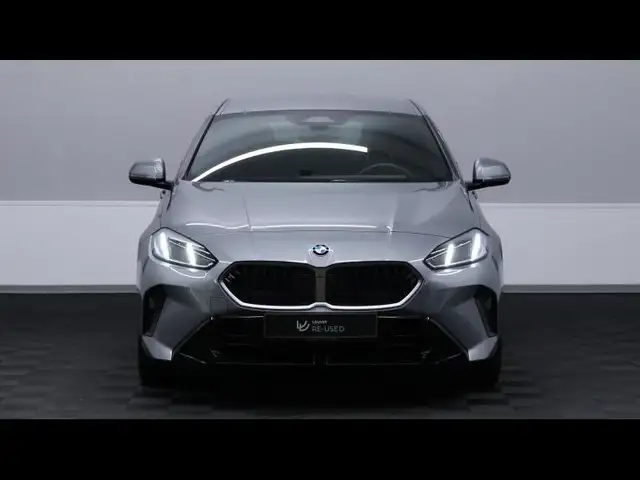 BMW 1 Series view 2