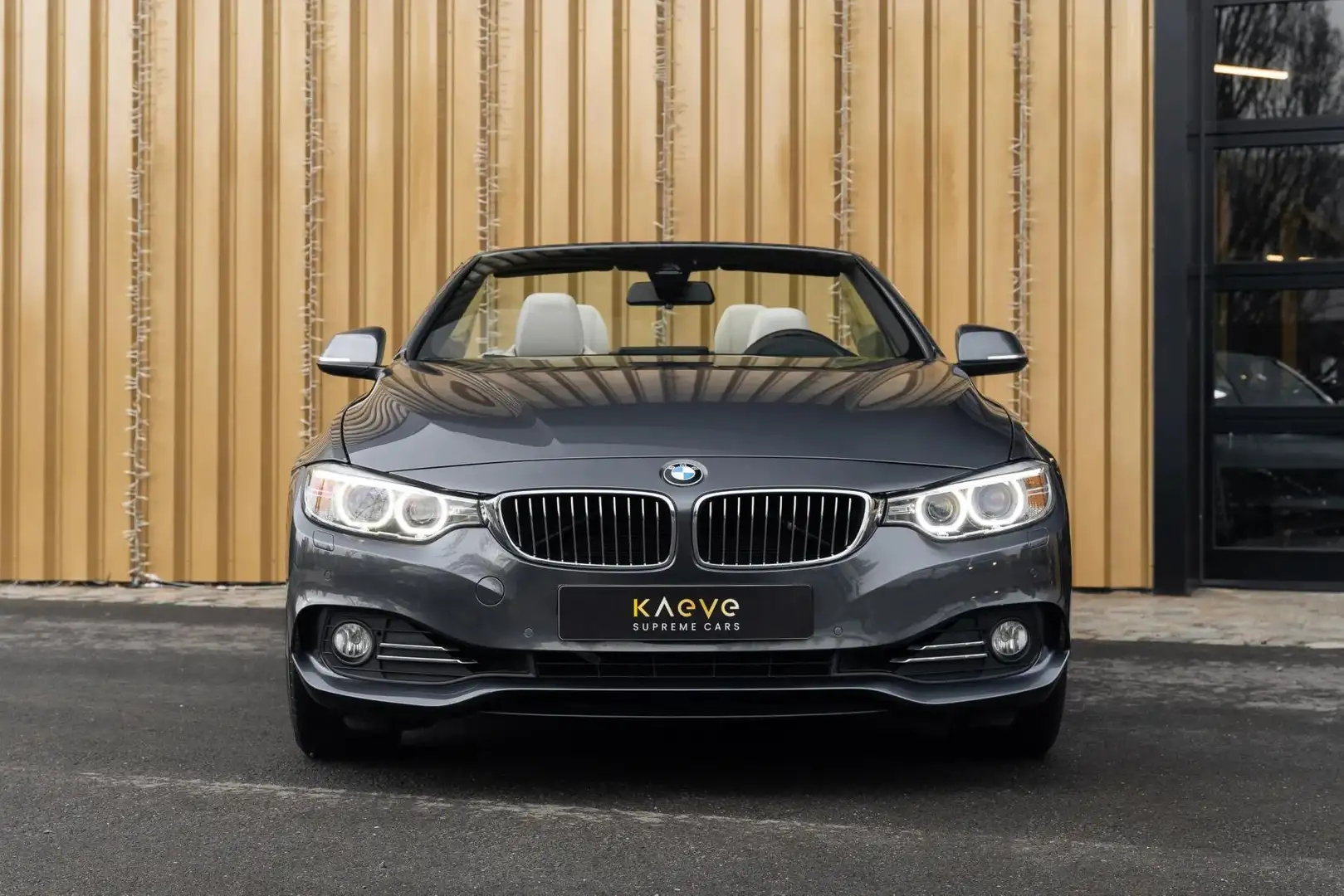 BMW 420 4-serie Cabrio 420i High Executive Luxury Line Grijs - 2