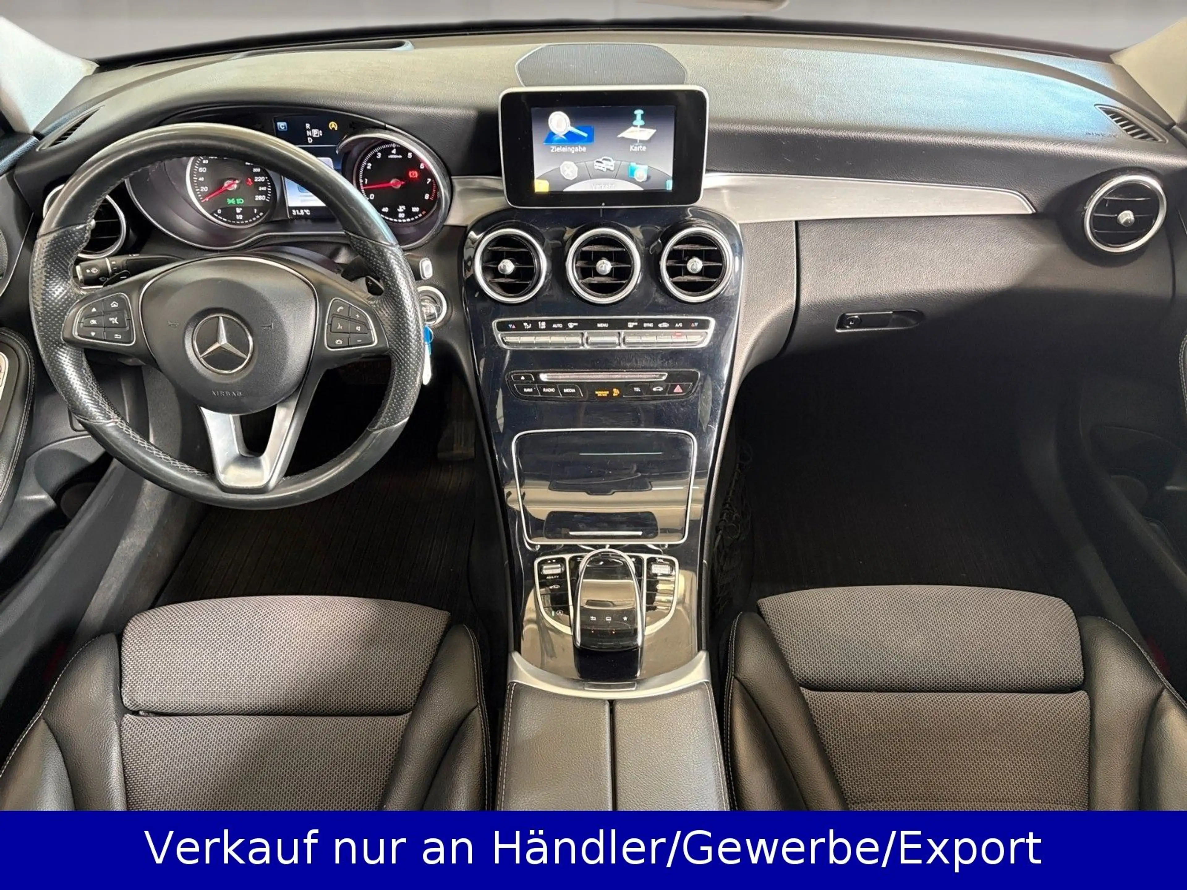 Mercedes-Benz C 250 CGI Lim.  Automatik LED SHZ Pano Burmester — photo 11