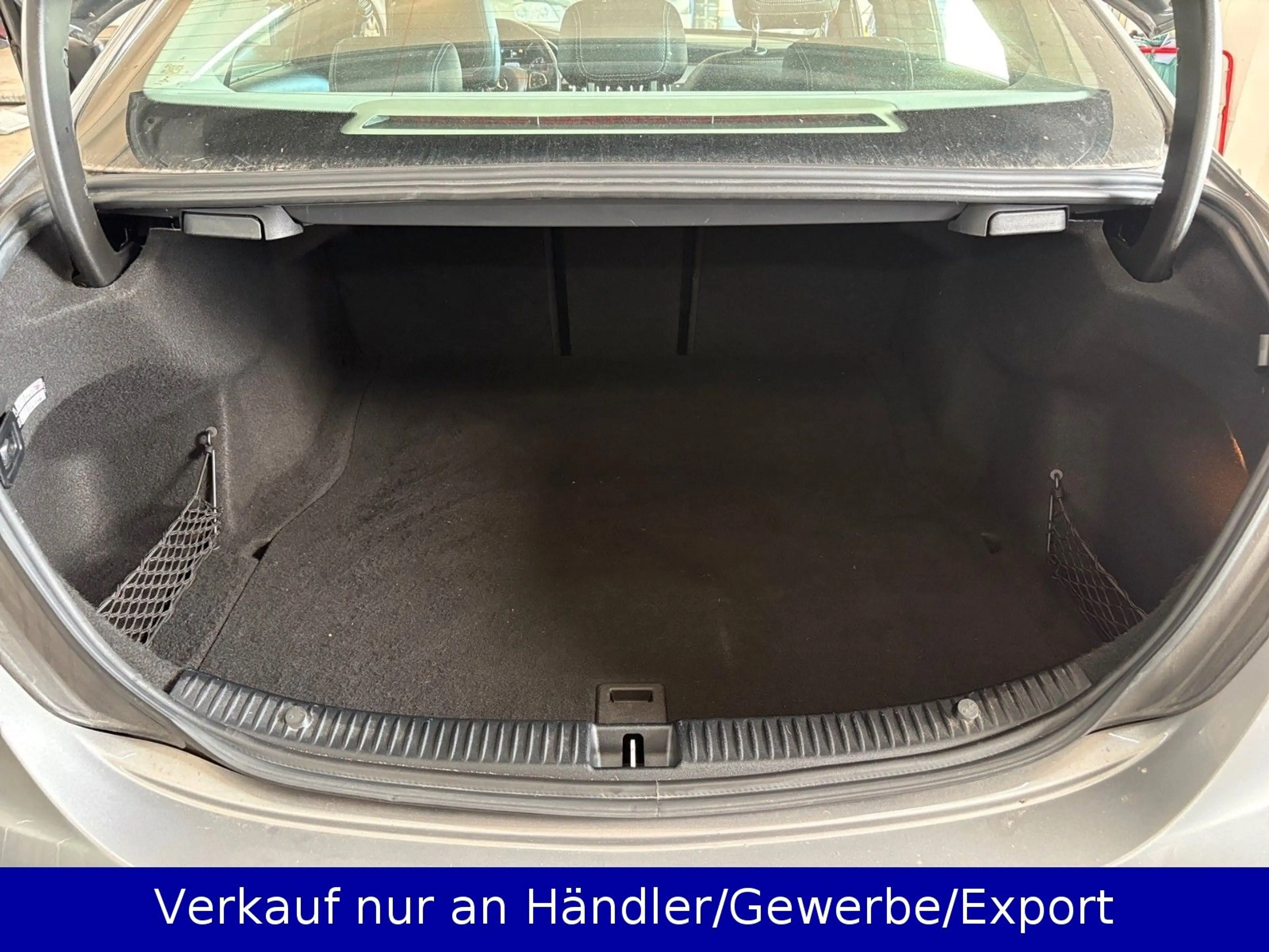 Mercedes-Benz C 250 CGI Lim.  Automatik LED SHZ Pano Burmester — photo 8