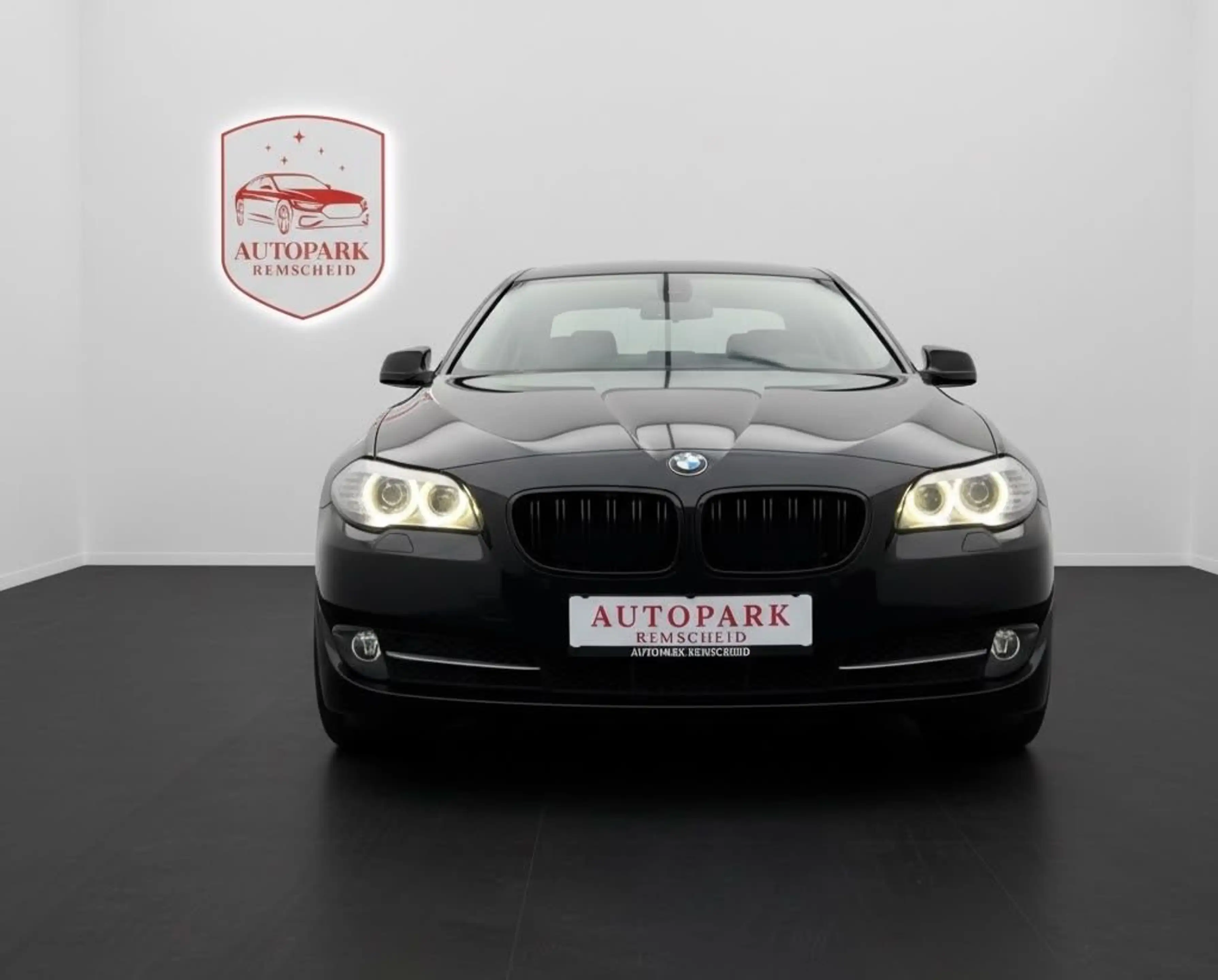 BMW 535 d xDrive*BI-XENON*NAVI PROF*HUD*LUXURY*19* — photo 2
