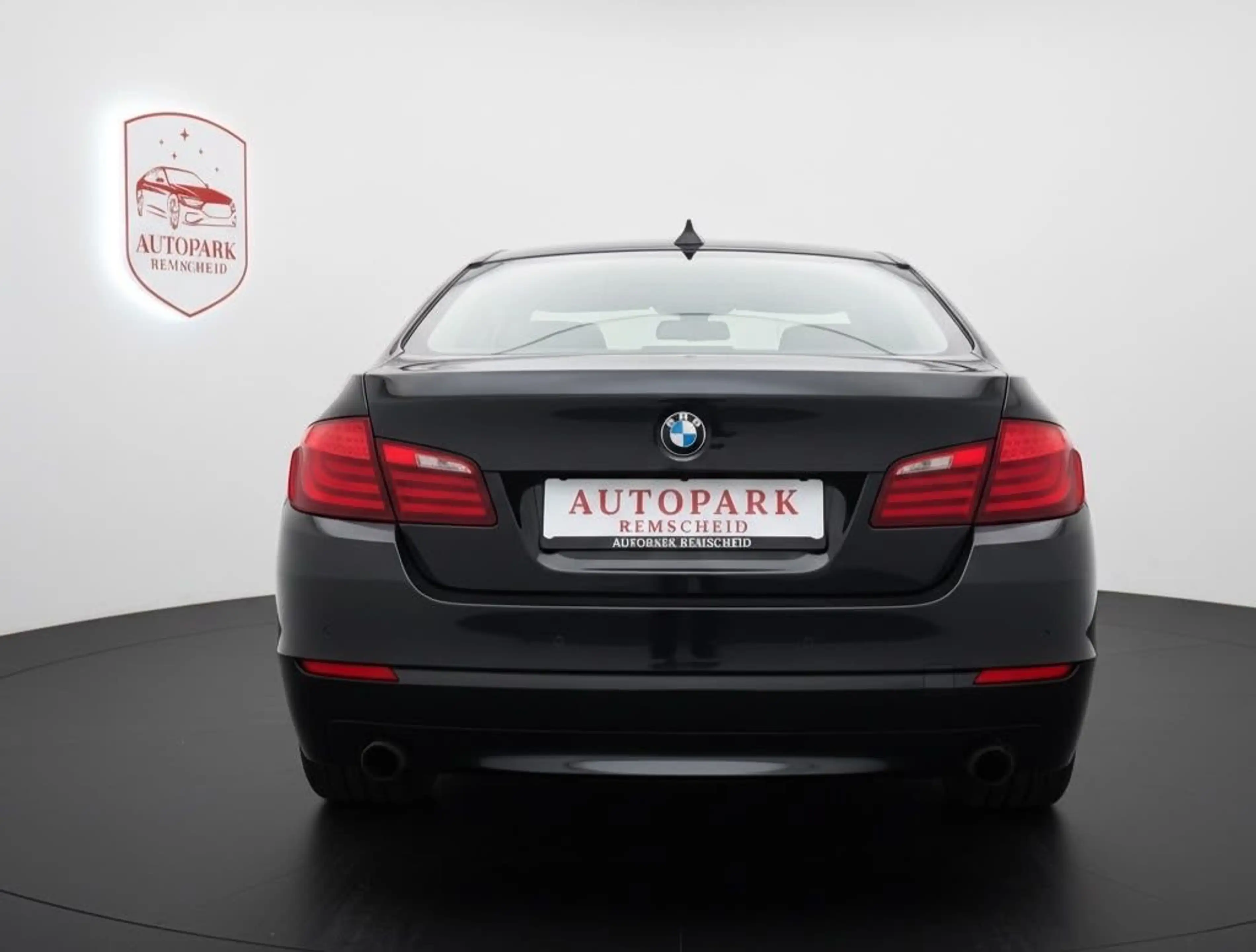 BMW 535 d xDrive*BI-XENON*NAVI PROF*HUD*LUXURY*19* — photo 5