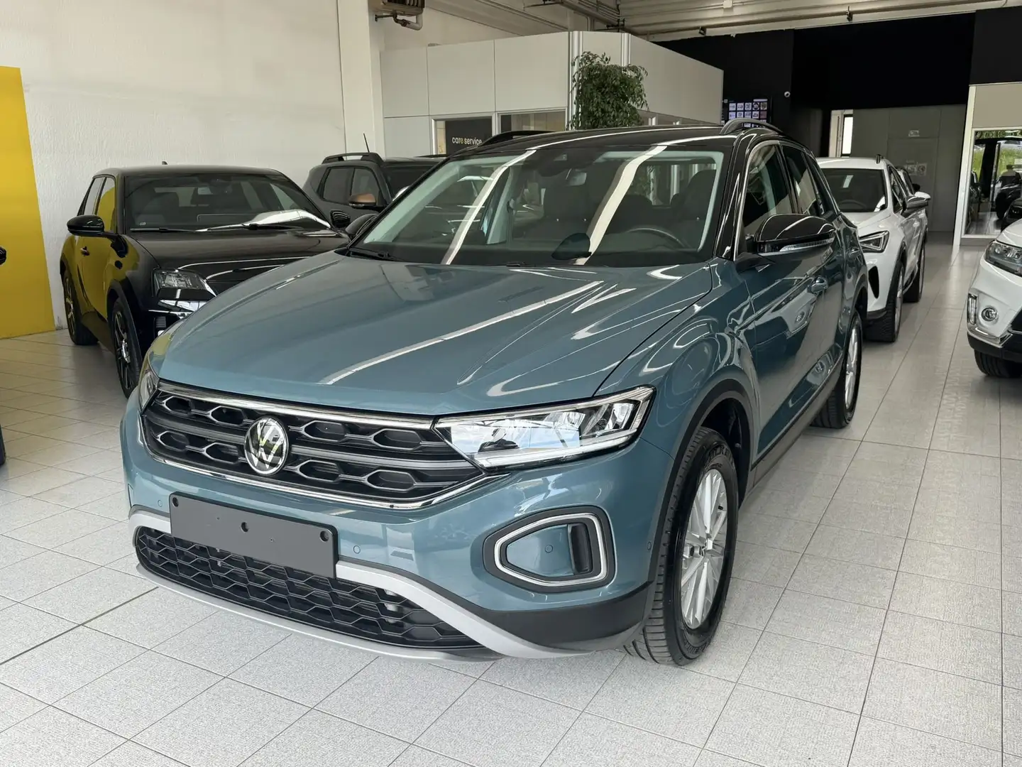 Volkswagen T-Roc 2.0 TDI SCR 150 CV DSG Life Bleu - 1