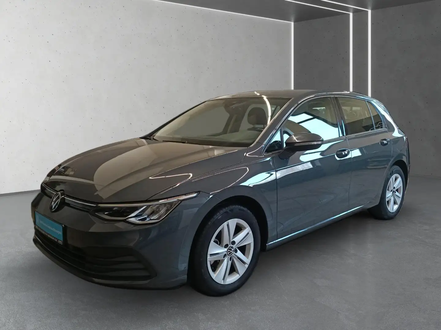 Volkswagen Golf VIII 1.0 eTSI LIFE DSG Navi*LED*RFK*ACC*APP Grau - 2