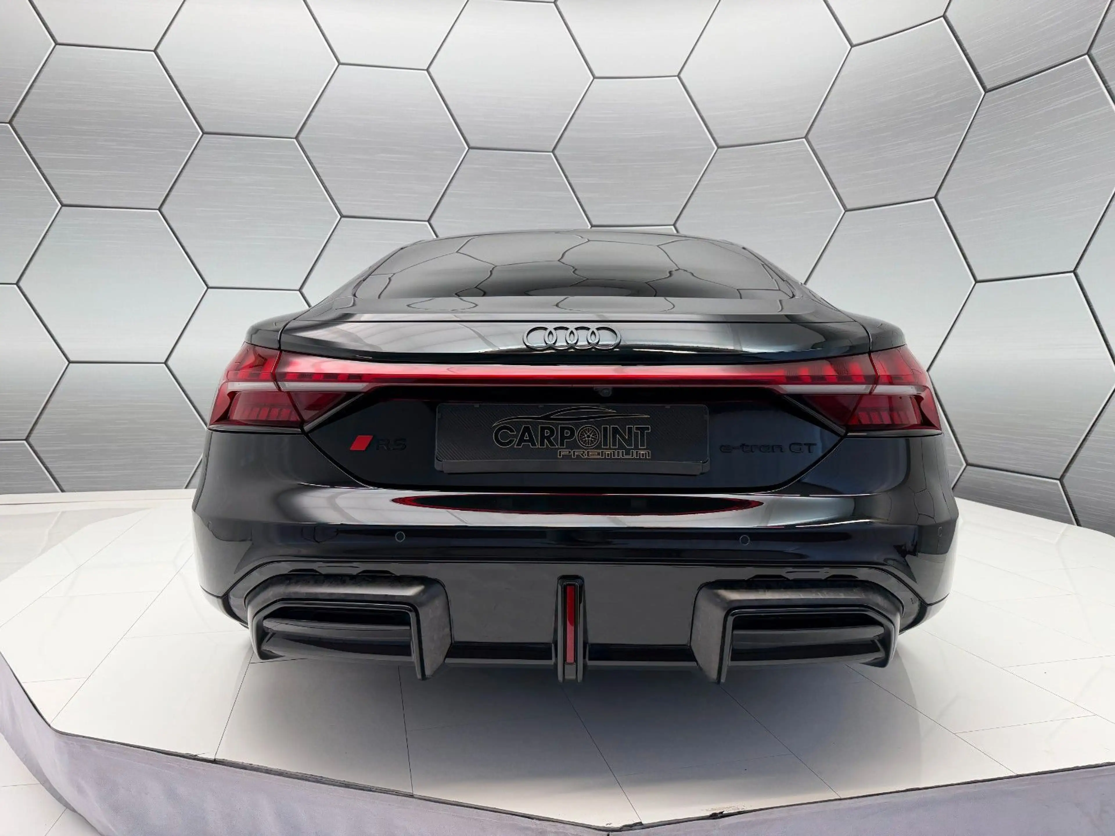 Audi RS e-tron GT performance Carbon Massage Keramik — photo 8