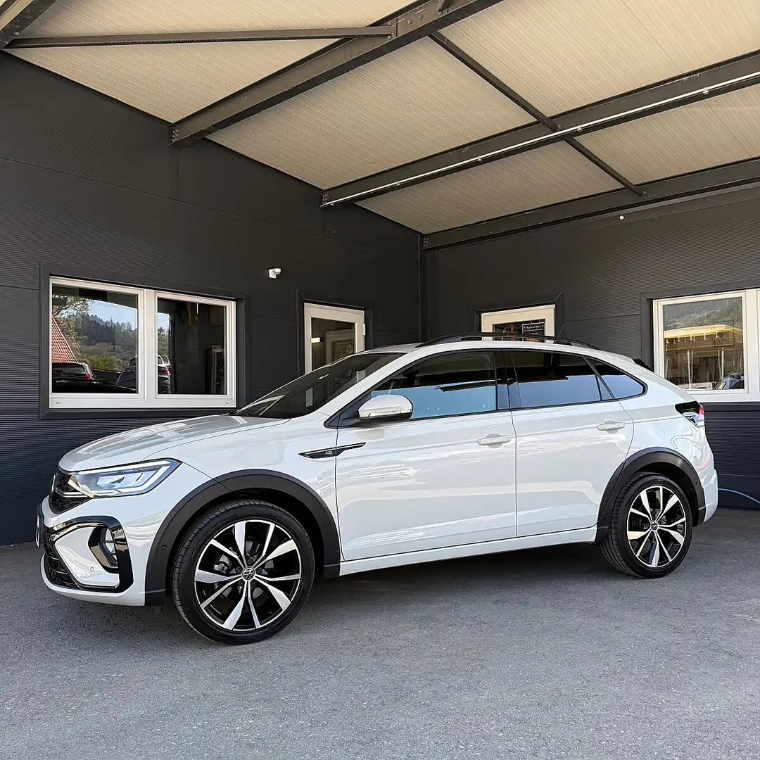 Volkswagen Taigo 1,0 TSI R-Line Grau - 2