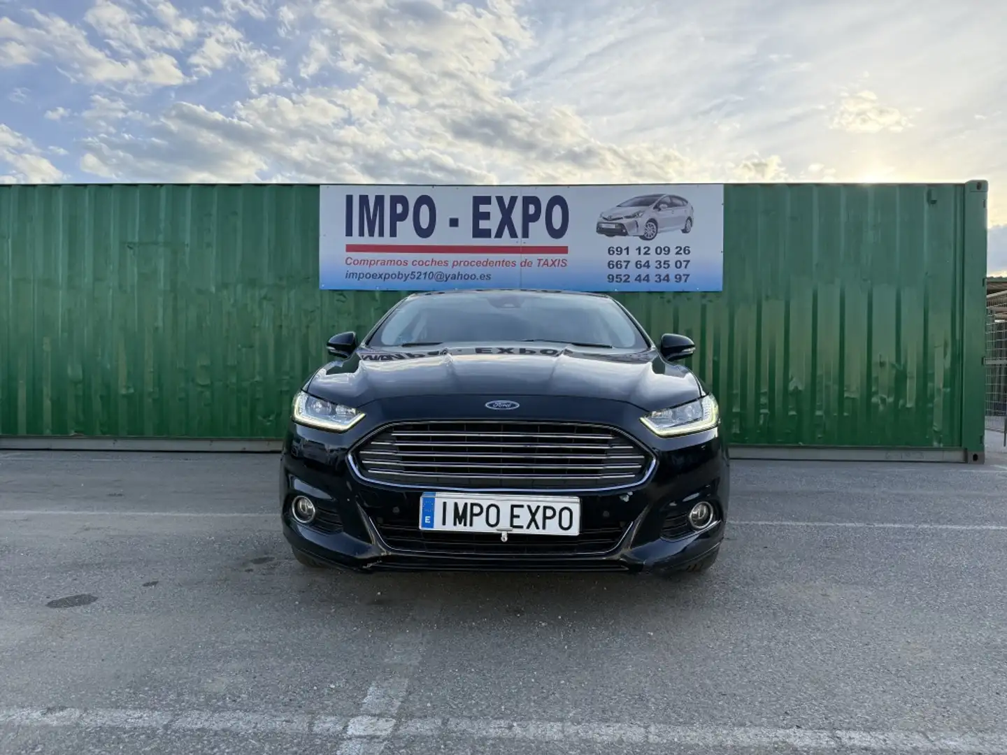 Ford Mondeo Sedán 2.0 HEV Titanium Noir - 2
