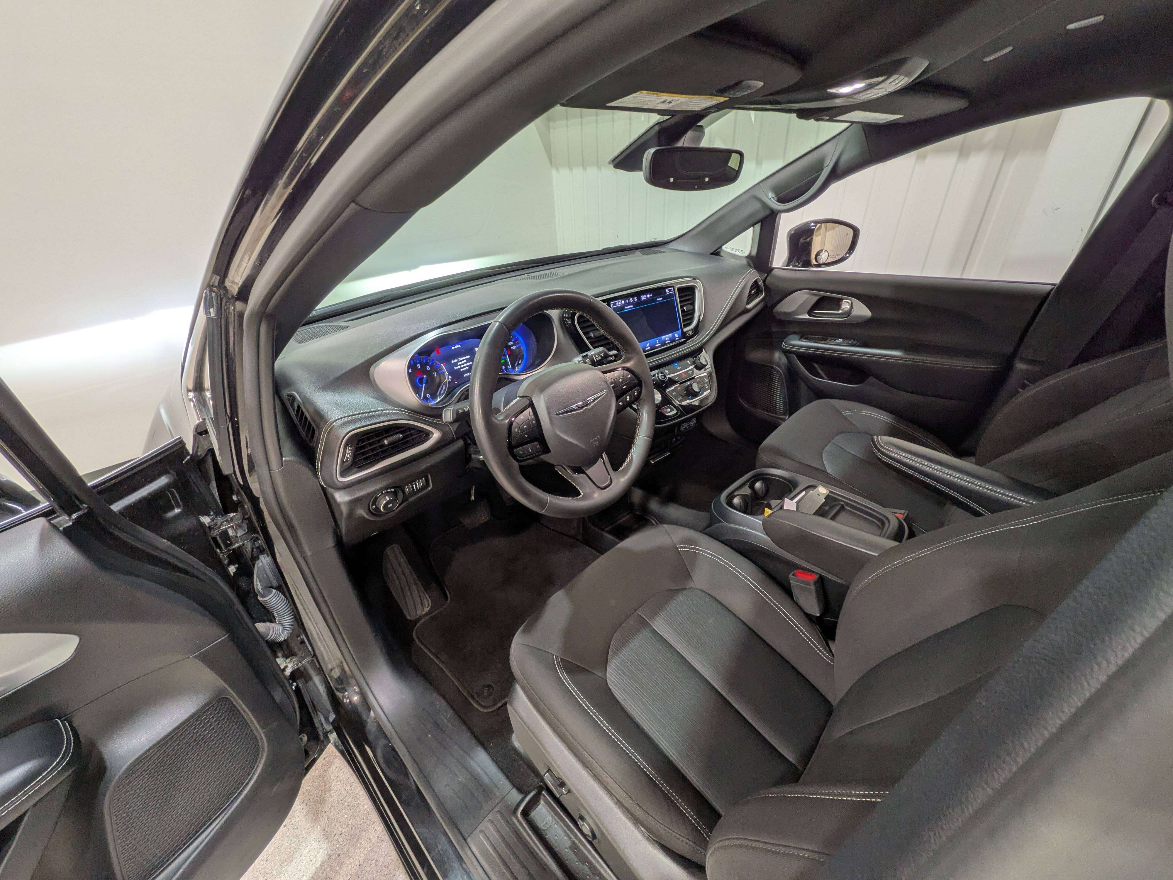 Chrysler Pacifica 2022