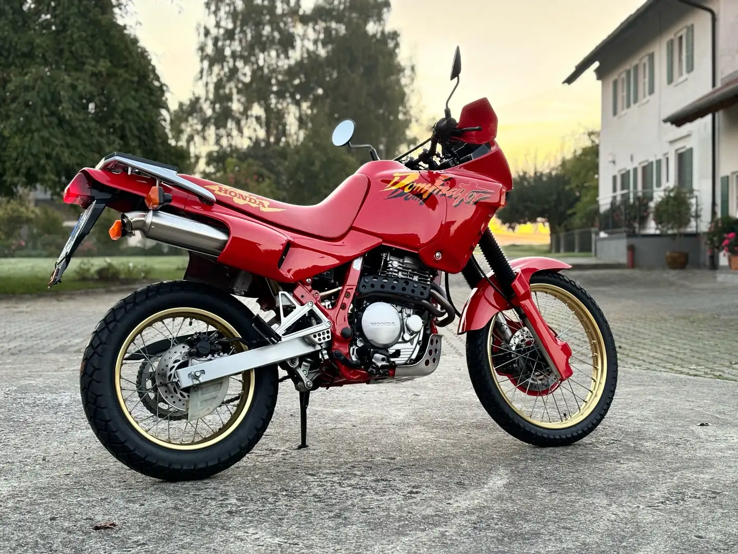 Honda NX 650 Rojo - 1