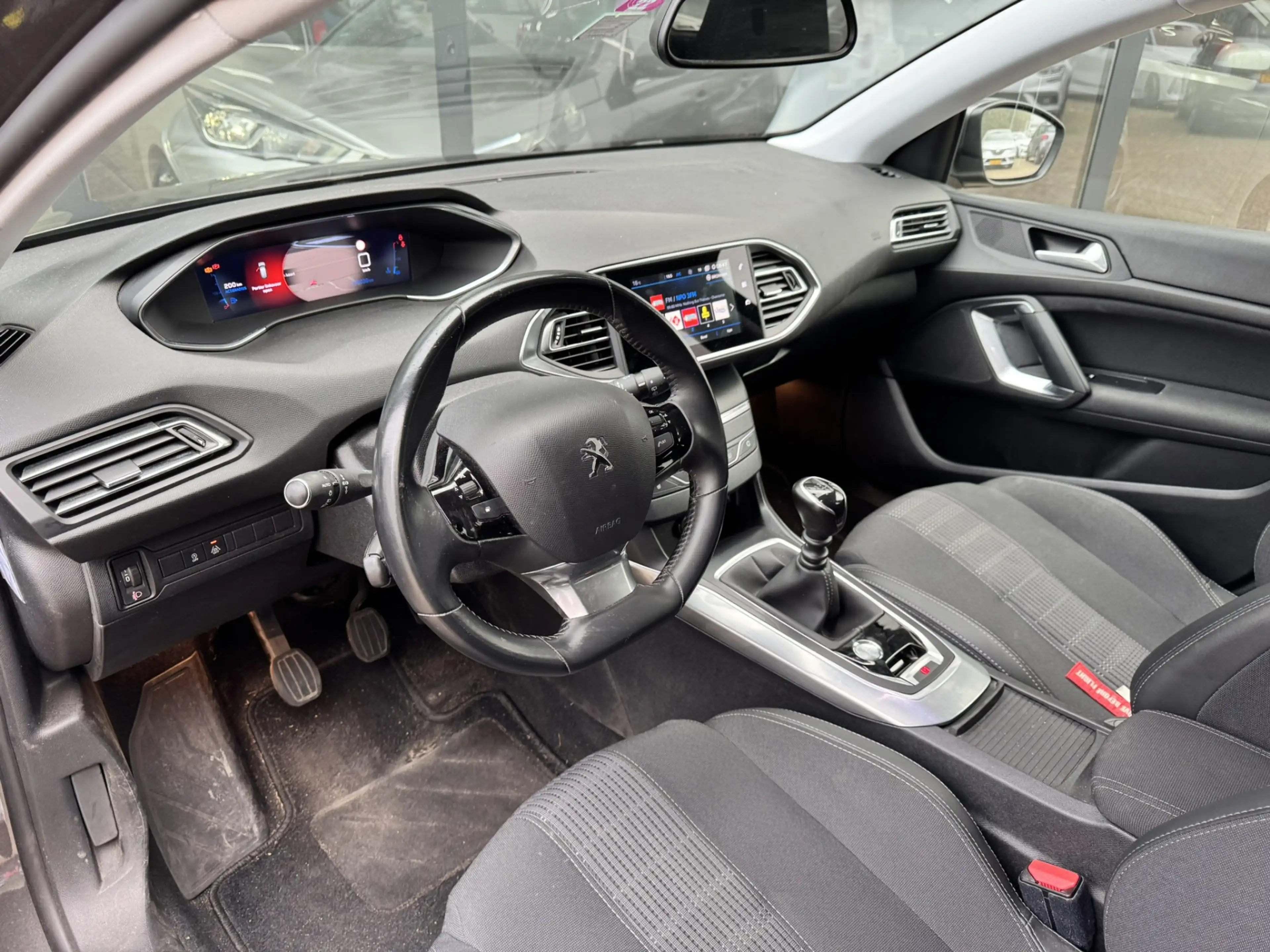 Peugeot 308 SW 1.2 PureTech Allure*Navi*ECC* — photo 5