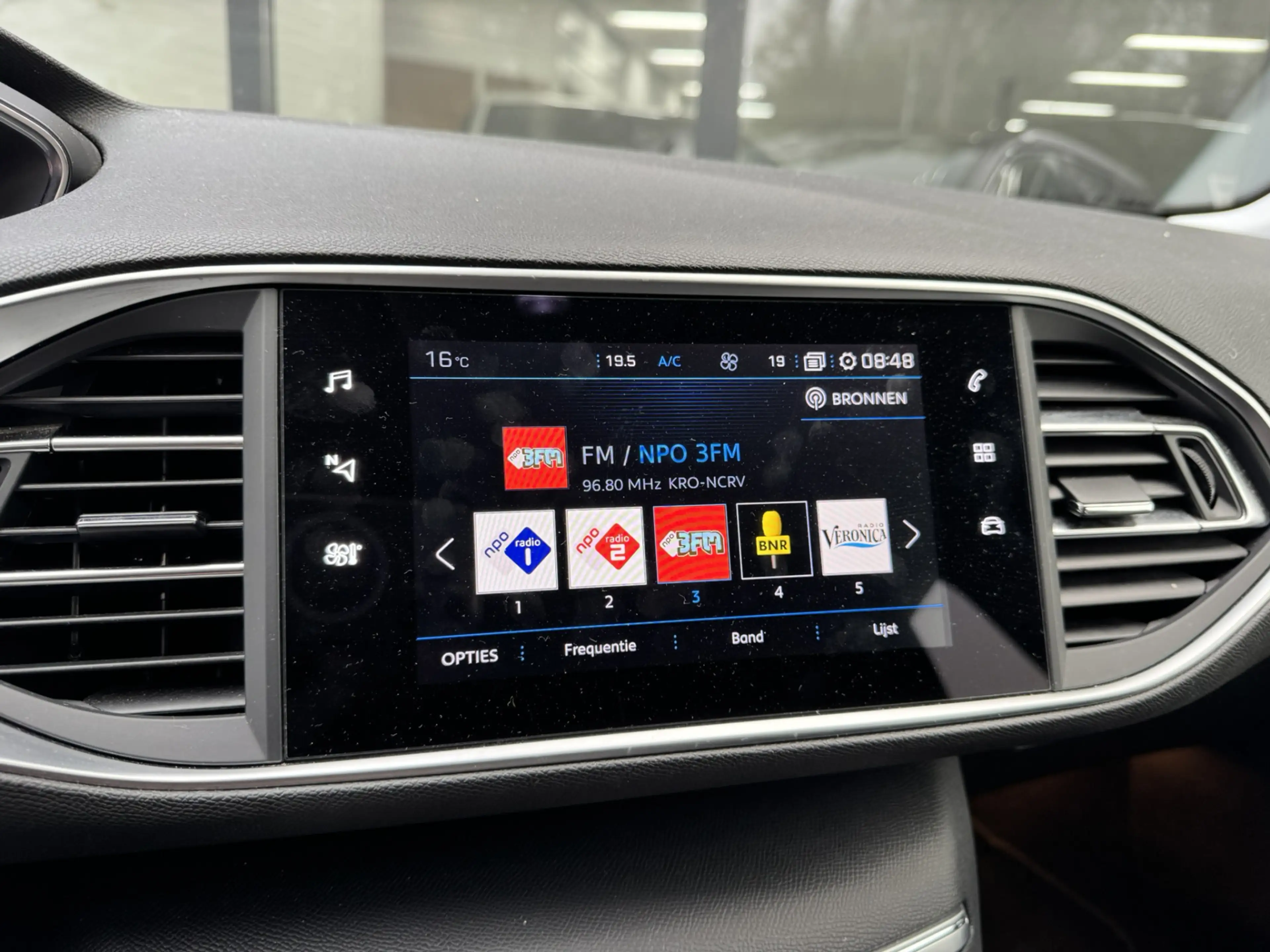 Peugeot 308 SW 1.2 PureTech Allure*Navi*ECC* — photo 17