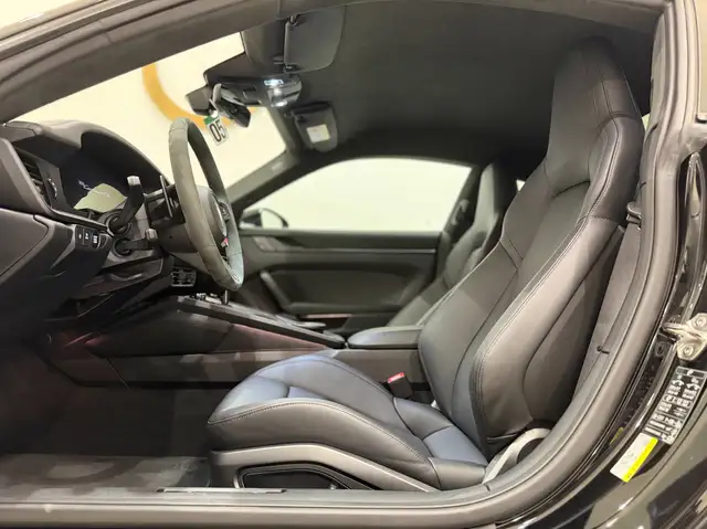 Porsche 911 view 29