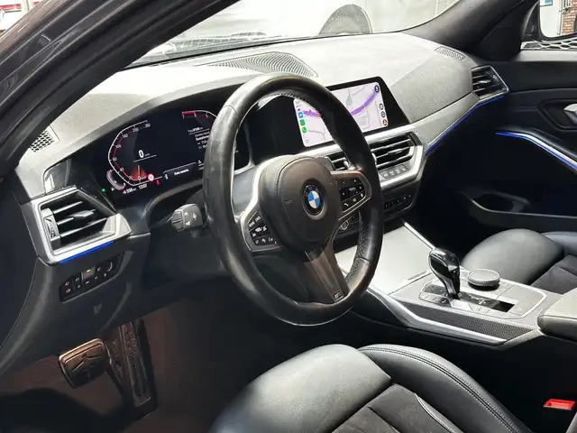 BMW 3 Series view 11