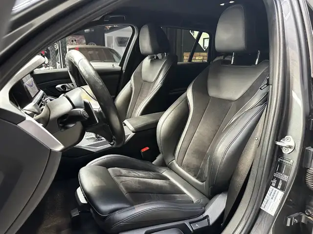 BMW 3 Series view 10