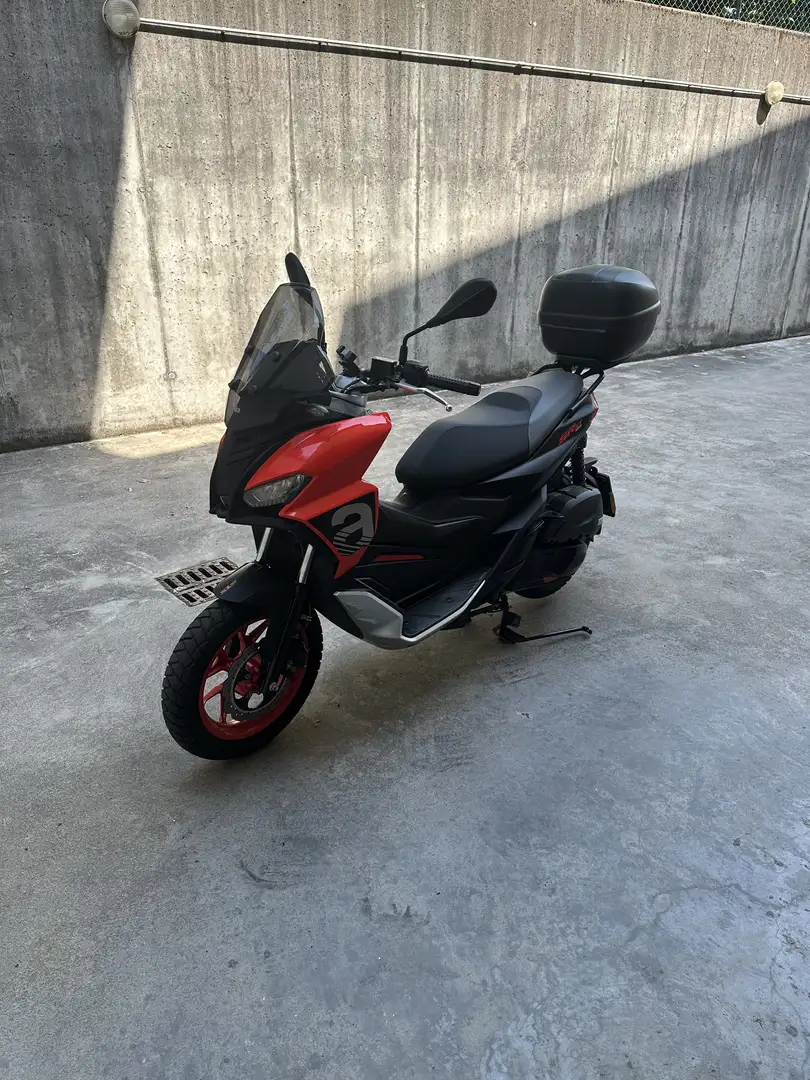 Aprilia SR GT 125 Rosso - 1