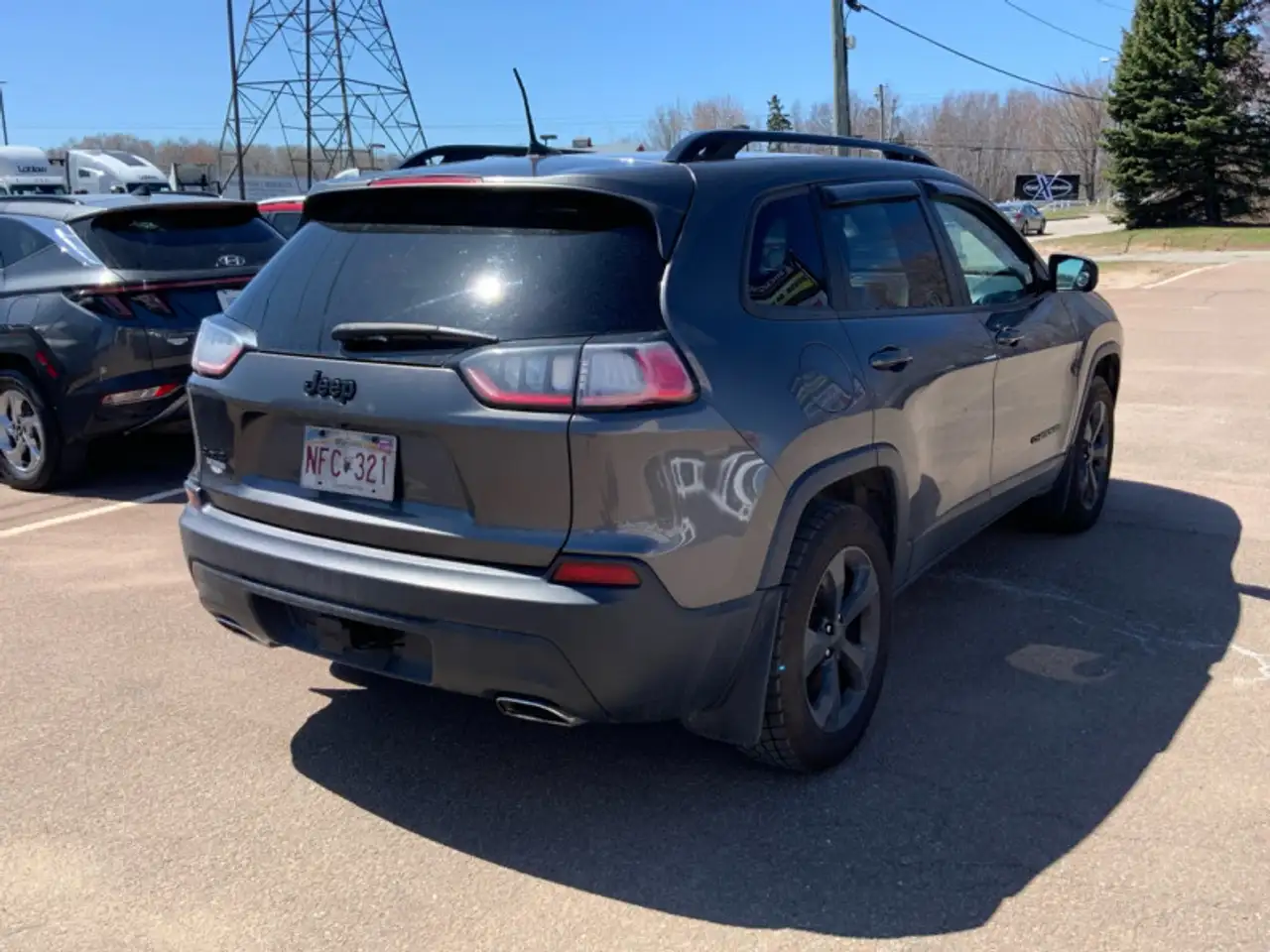Jeep Cherokee снимка Jeep Cherokee
