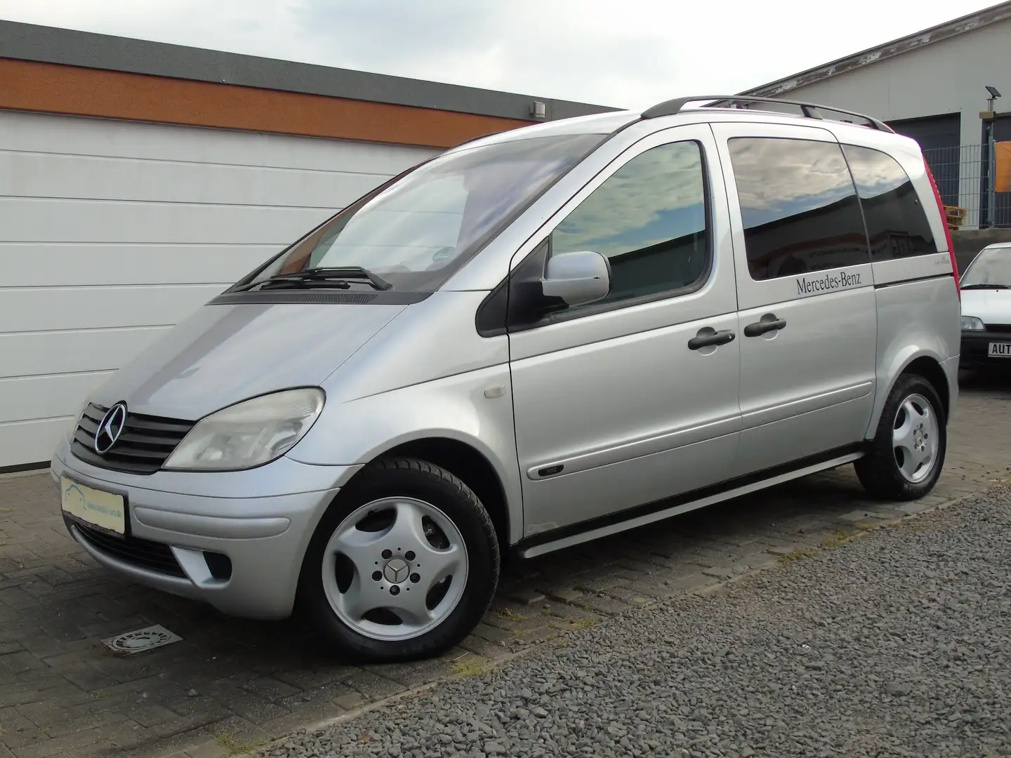 Mercedes-Benz Vaneo 1.7 CDI*2 SCHIEBETÜREN*KLIMA*ALLWETTERREIFEN... Argent - 1
