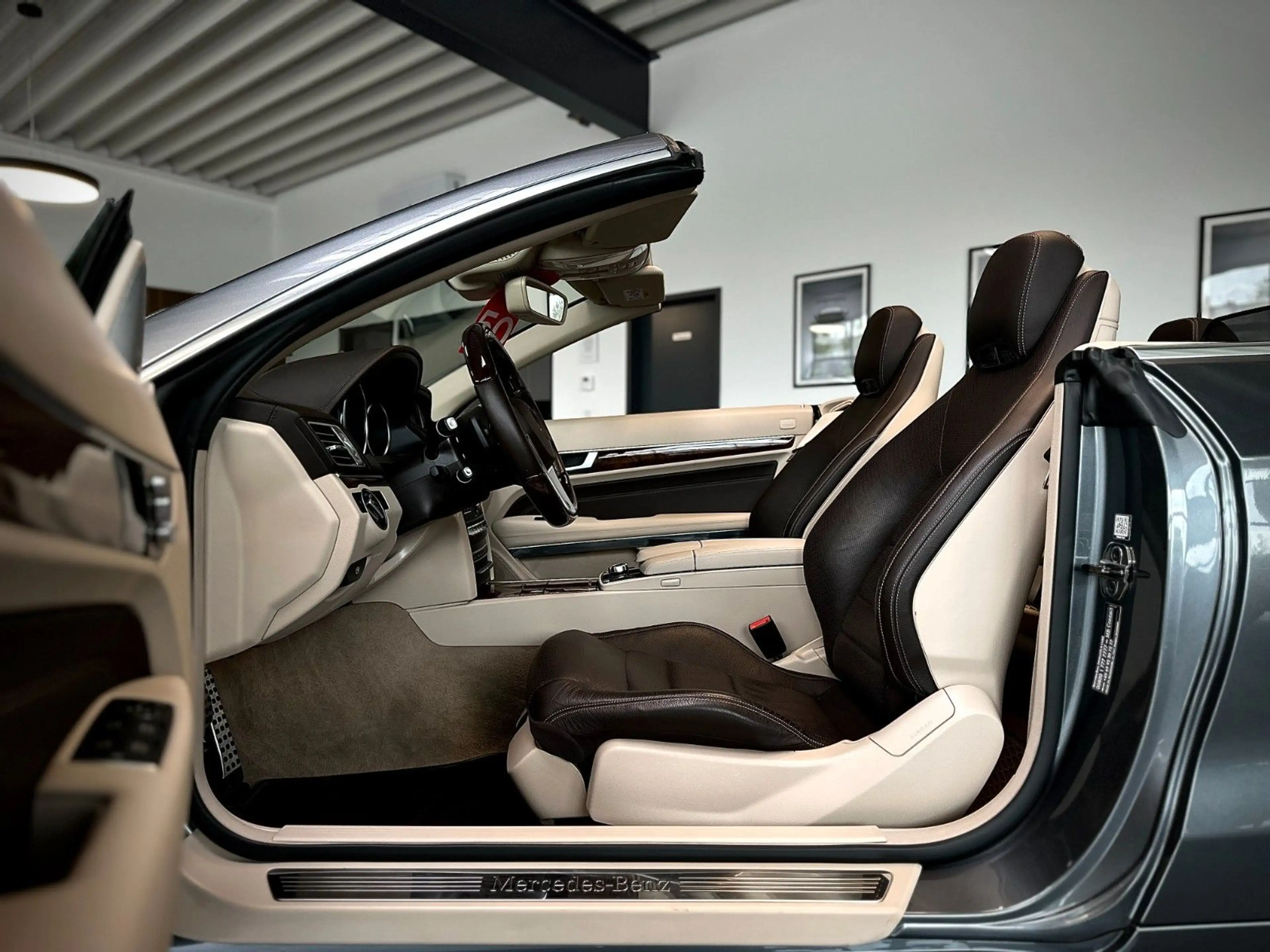 Mercedes-Benz E 350 d Cabrio AMG*1.Hand*Car Play*H&K*360°Kamer — photo 10