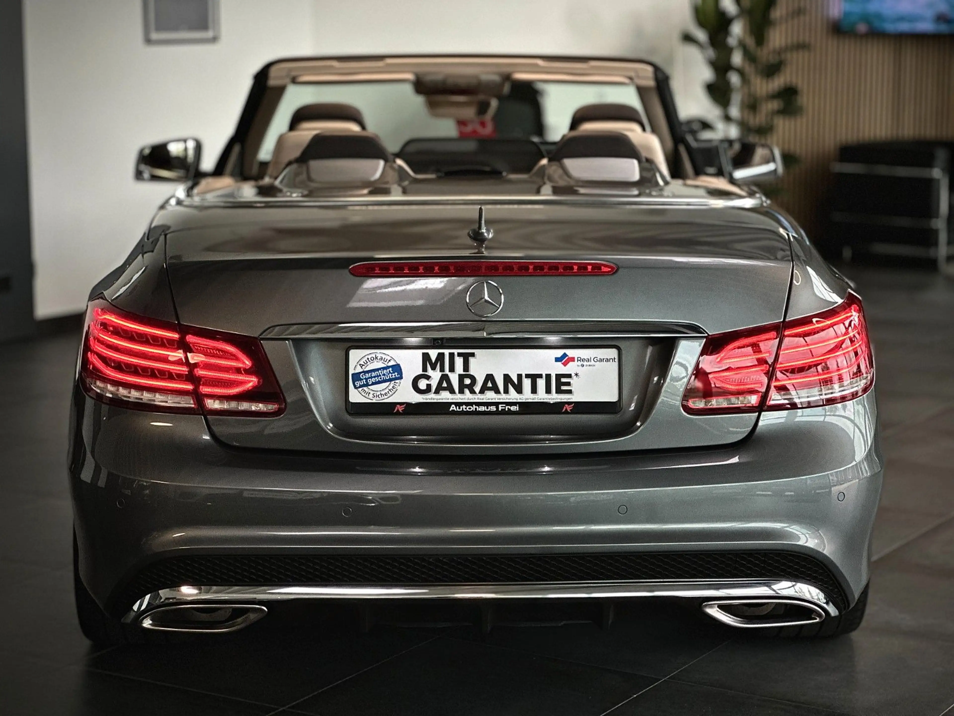 Mercedes-Benz E 350 d Cabrio AMG*1.Hand*Car Play*H&K*360°Kamer — photo 6