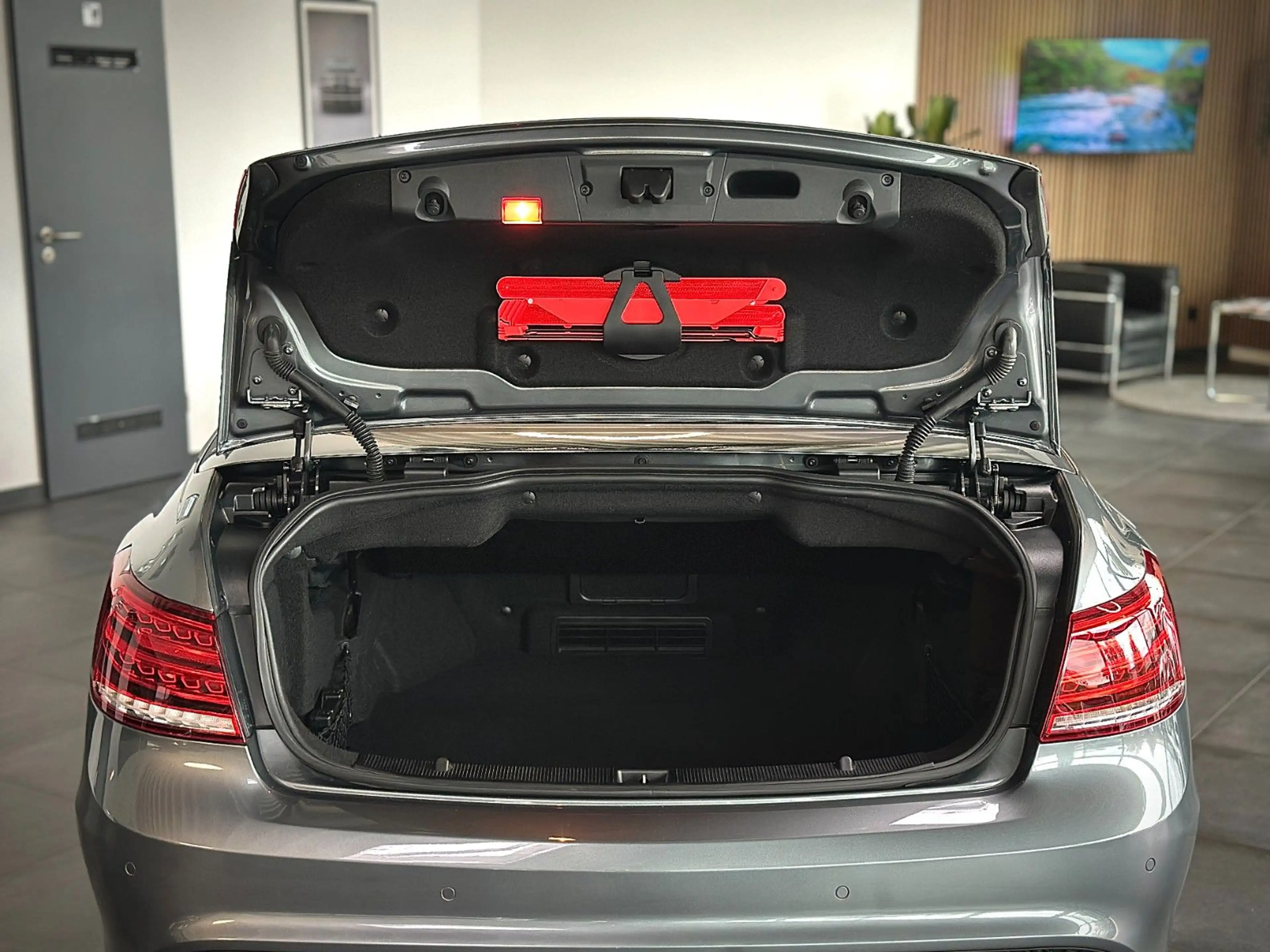 Mercedes-Benz E 350 d Cabrio AMG*1.Hand*Car Play*H&K*360°Kamer — photo 7