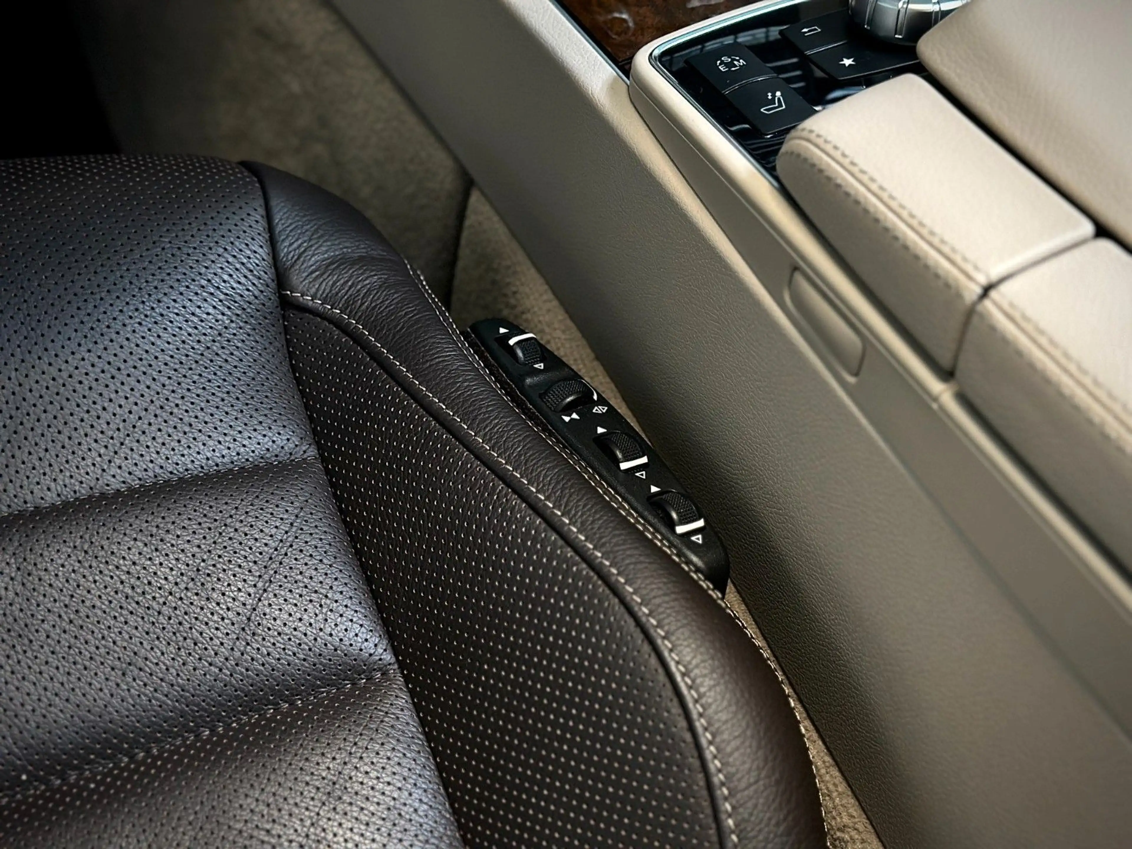 Mercedes-Benz E 350 d Cabrio AMG*1.Hand*Car Play*H&K*360°Kamer — photo 15