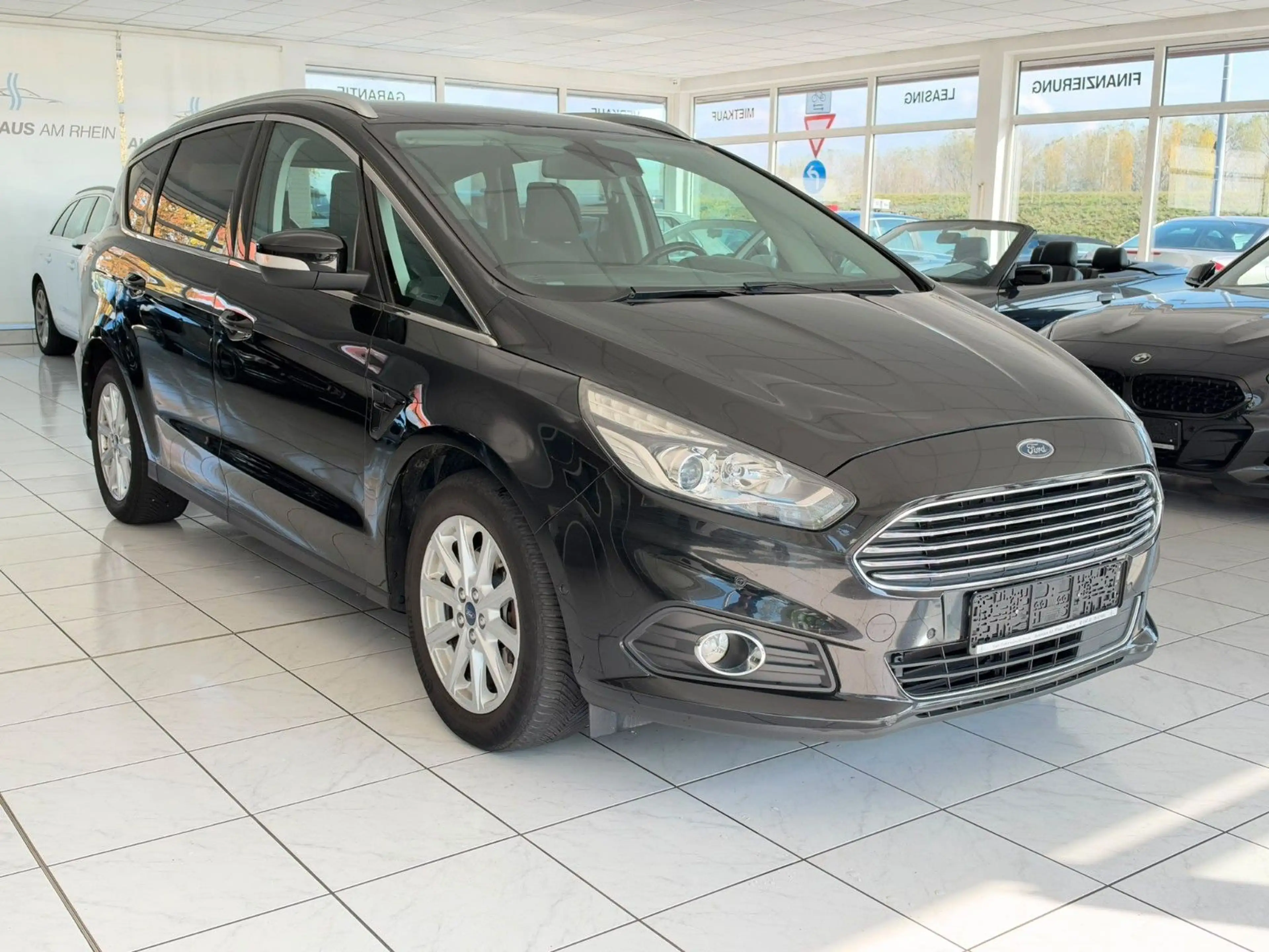 Ford S-Max Titanium+Scheckheft+7Sitze+KeylessGo+Sitzh