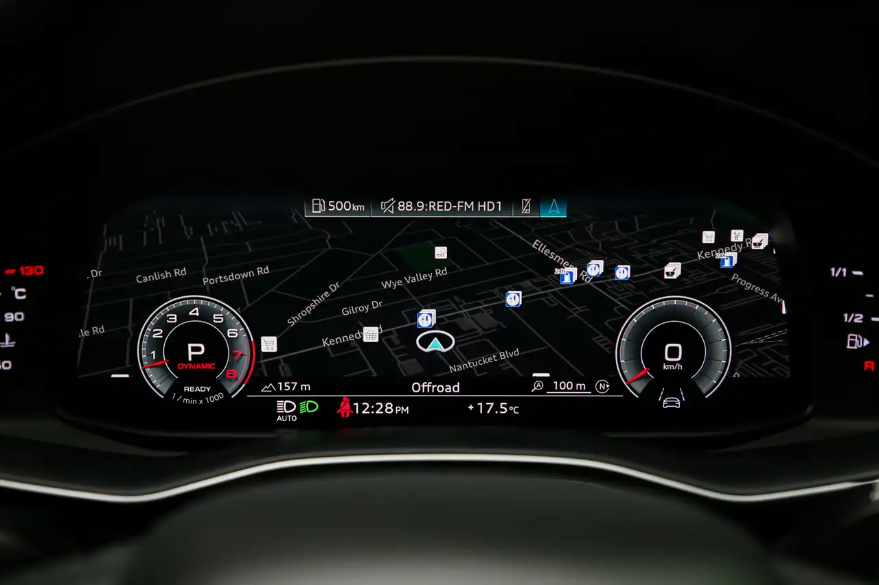 Audi Q8 снимка Audi Q8