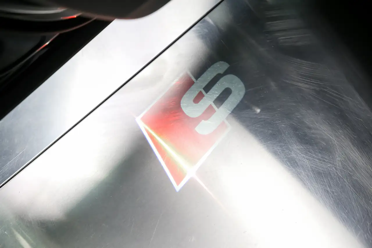 Audi Q8 снимка Audi Q8
