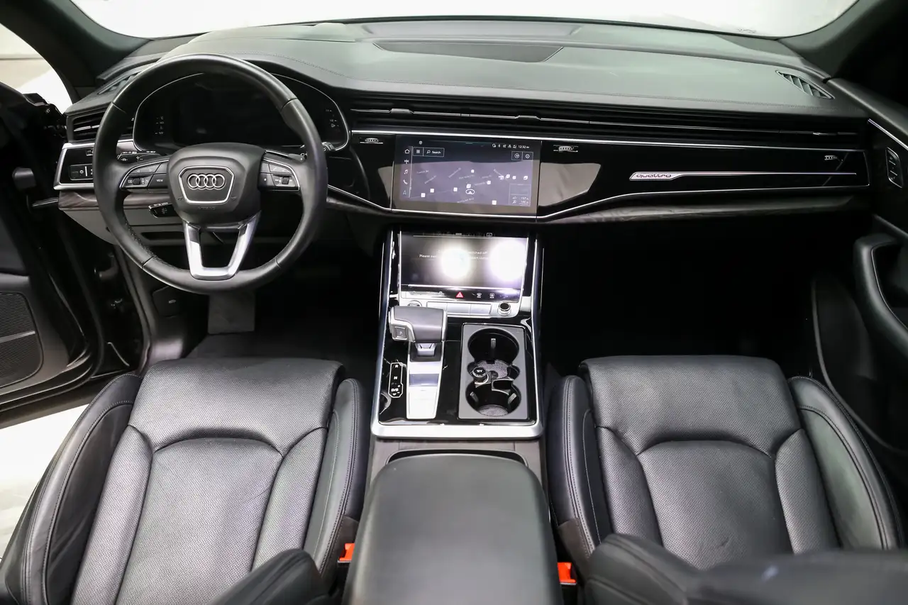 Audi Q8 снимка Audi Q8