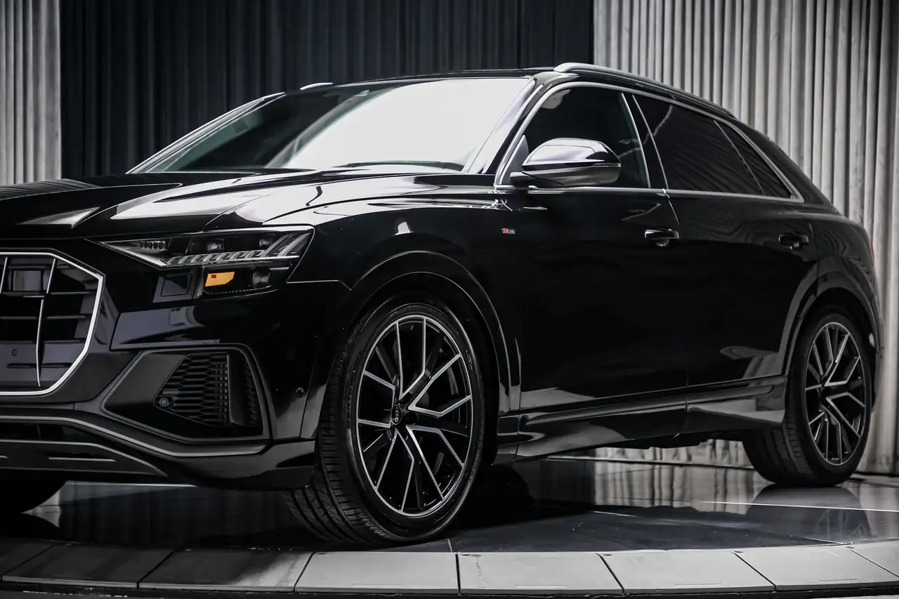 Audi Q8 снимка Audi Q8