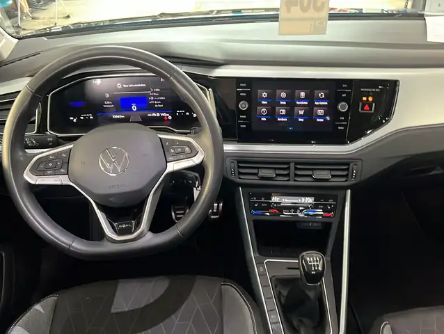 Volkswagen Taigo view 3