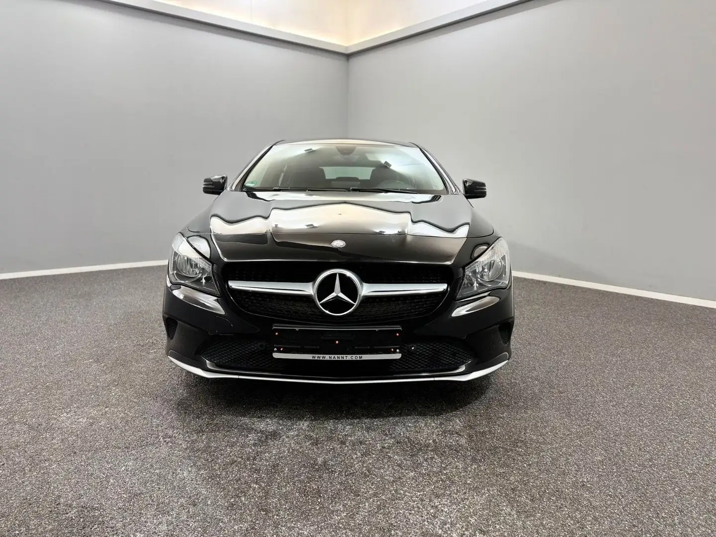 Mercedes-Benz CLA 180 d SB Schalter * NAVI * KLIMA * Schwarz - 2