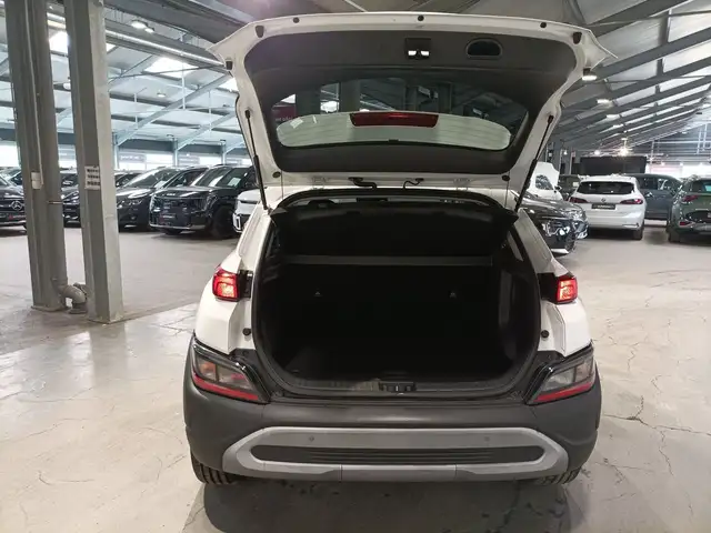 Hyundai Kona view 6