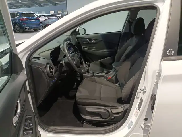 Hyundai Kona view 8