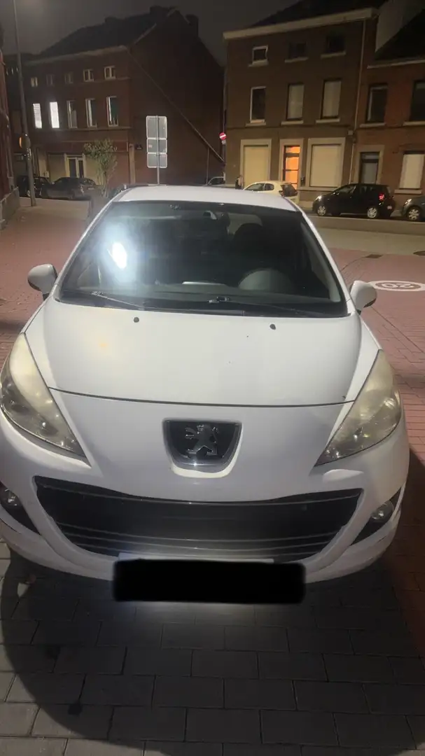 Peugeot 207 1.6 HDi Urban 99g FAP - 1