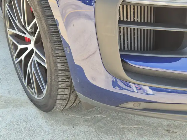 Porsche Macan view 24